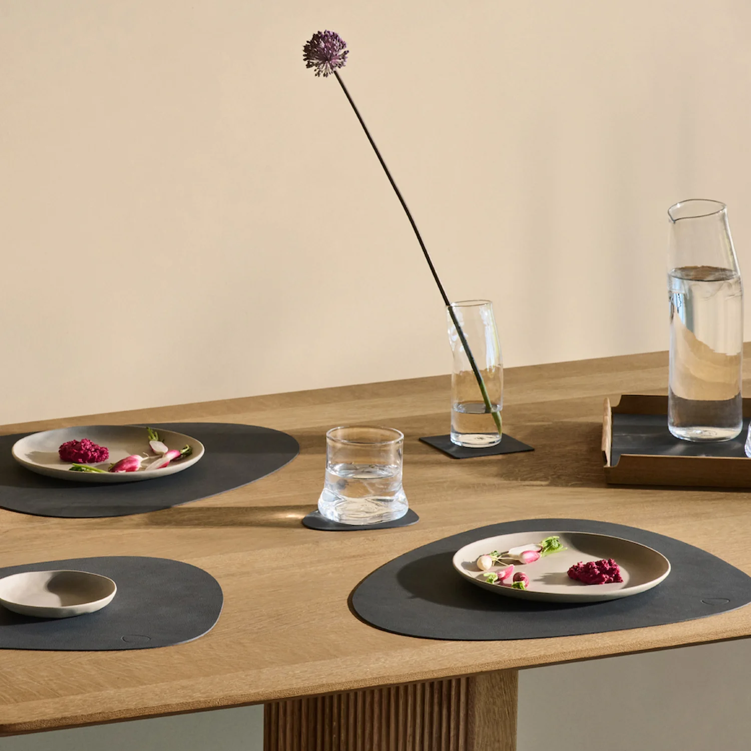 lind dna | table mat | curve large | nupo anthracite - Image 5