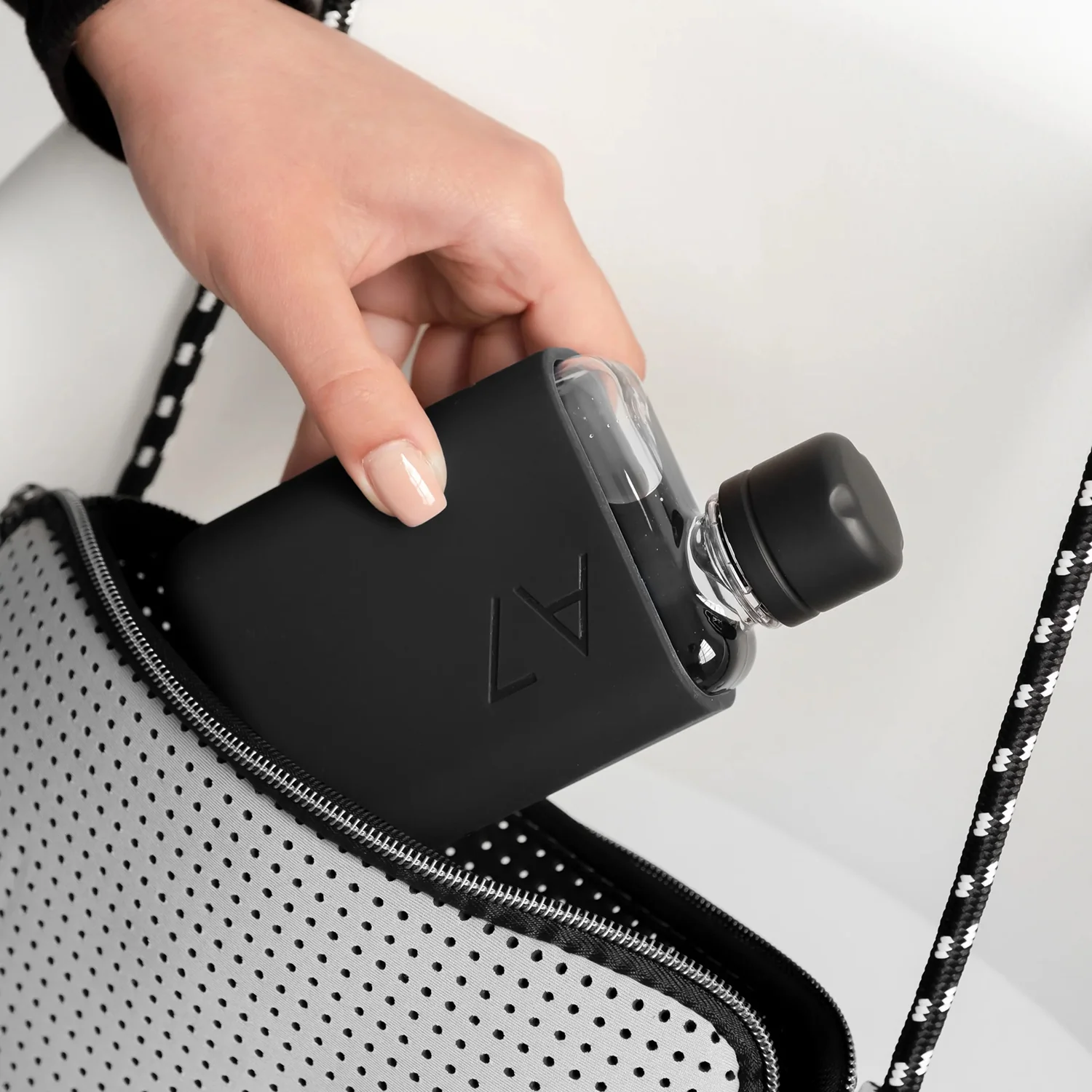 memobottle | sleeve A7 silicone | black ink - LC - Image 2