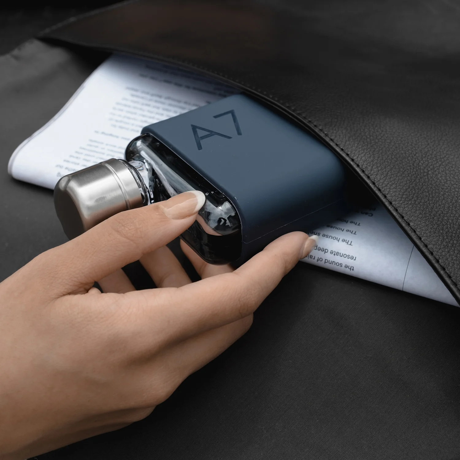 memobottle | sleeve A7 silicone | midnight blue - LC - Image 4