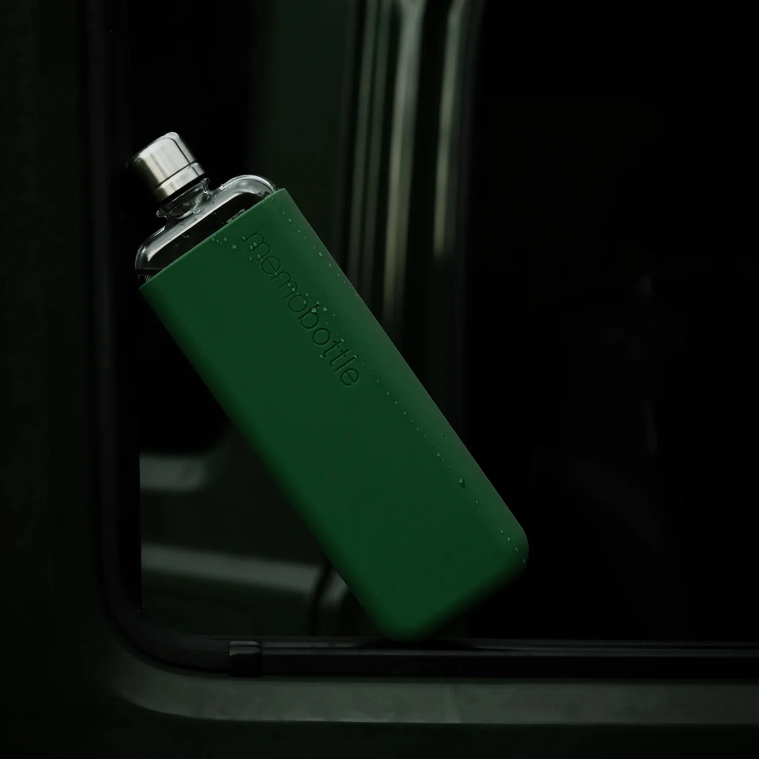 memobottle | sleeve slim silicone | moss green - LC - Image 4