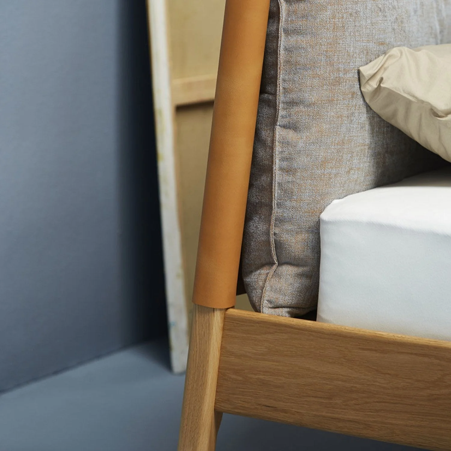 moeller design | LIV king bed | oak + whisky leather - Image 16
