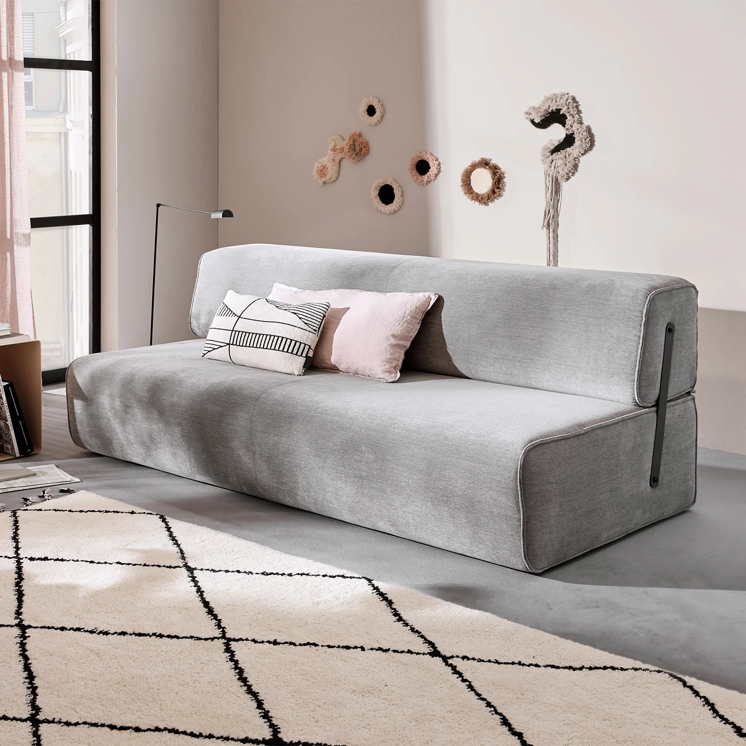 moeller design | slounge sofa bed | loop burgundy 34 + leather strap - Image 10