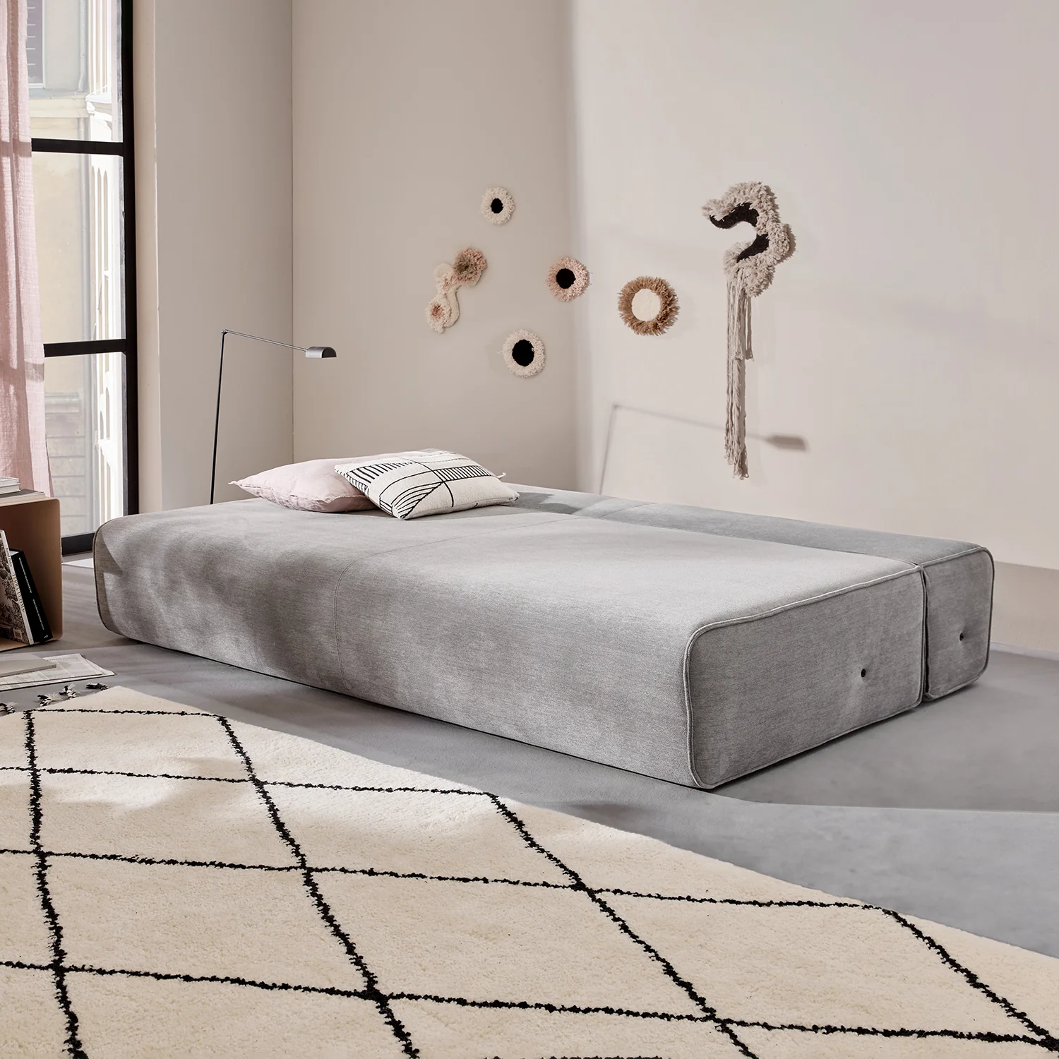 moeller design | slounge sofa bed | loop burgundy 34 + leather strap - Image 11