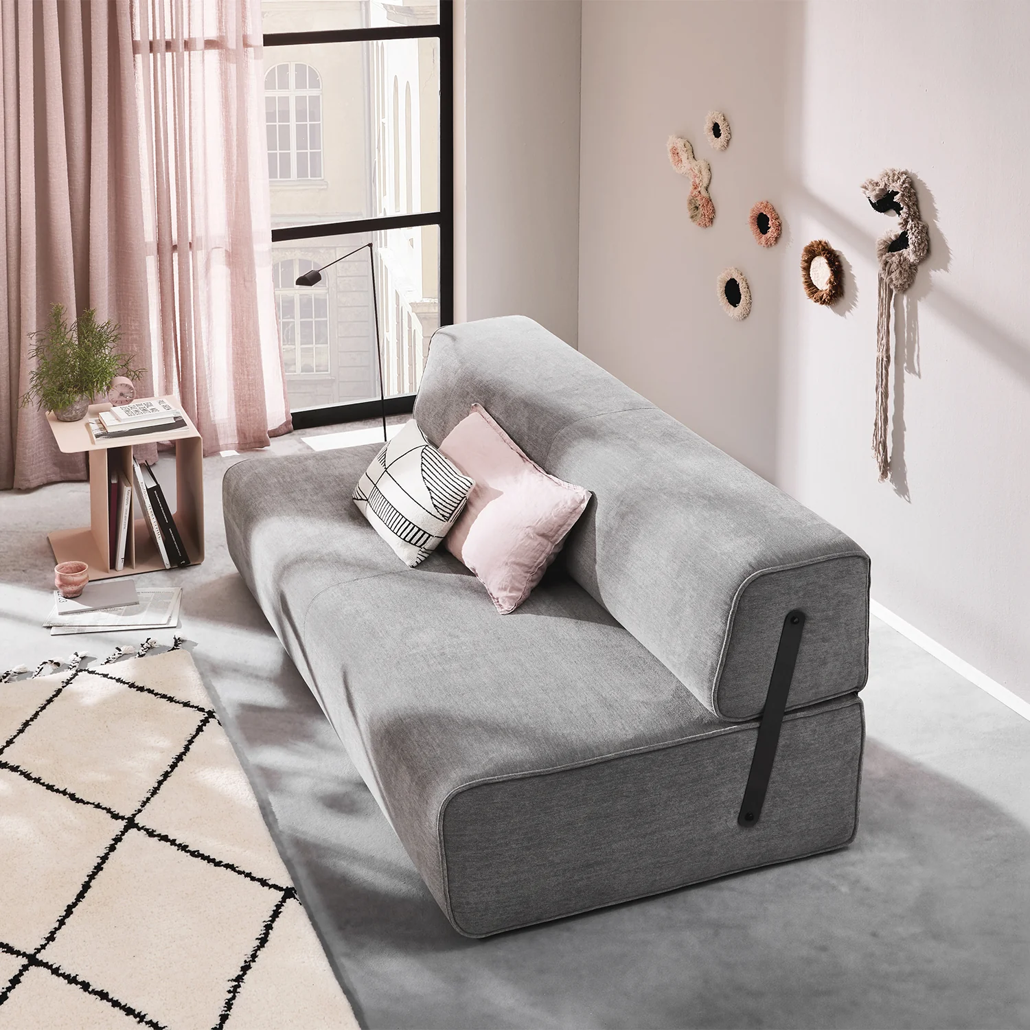 moeller design | slounge sofa bed | loop burgundy 34 + leather strap - Image 12