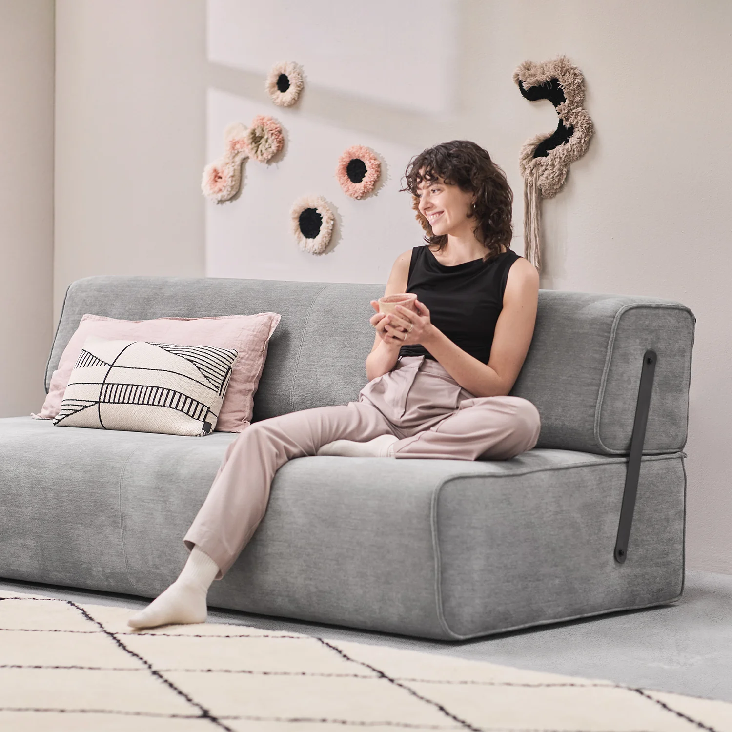moeller design | slounge sofa bed | loop thyme 206 + leather strap - Image 25