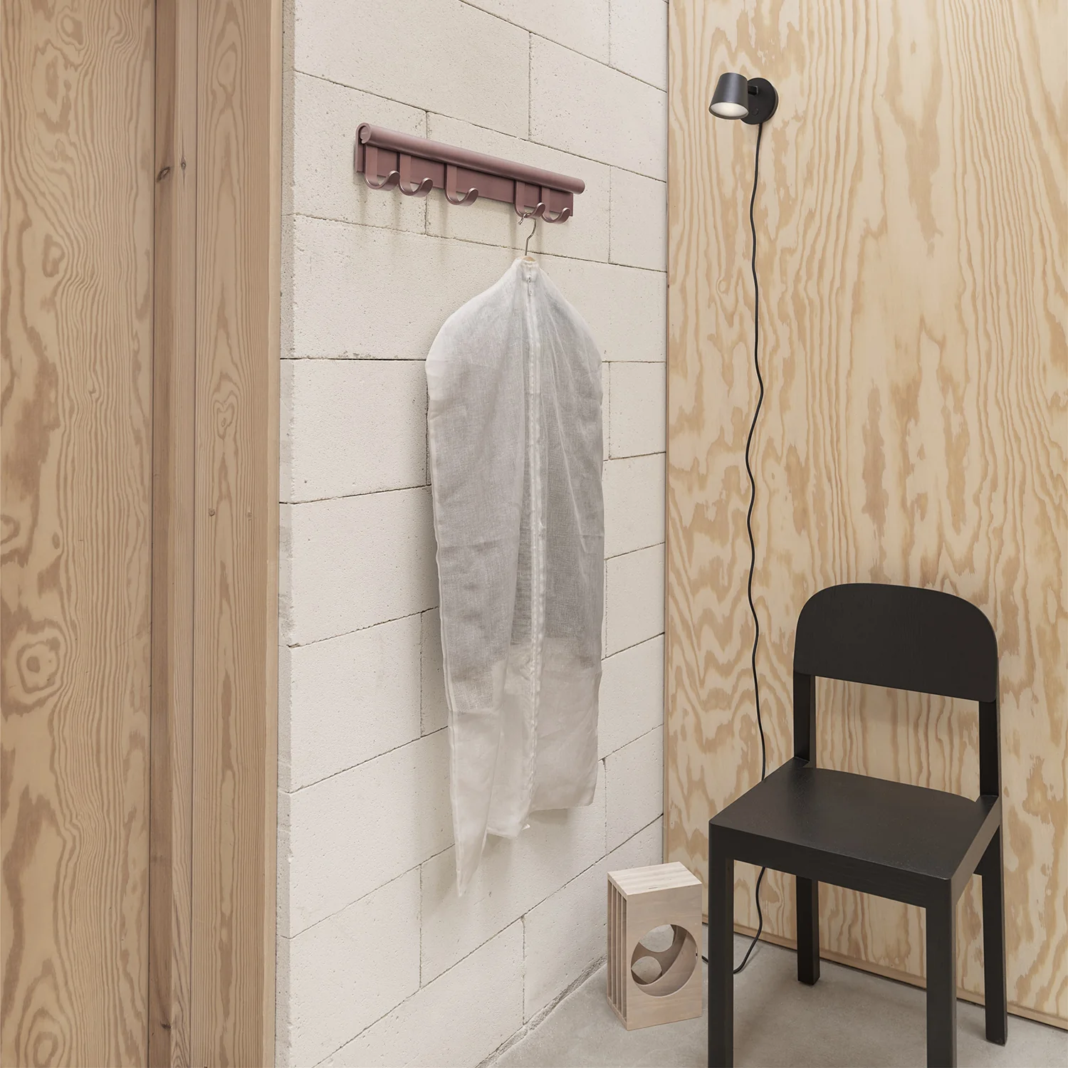 muuto | coil coat rack | plum 60cm - Image 2