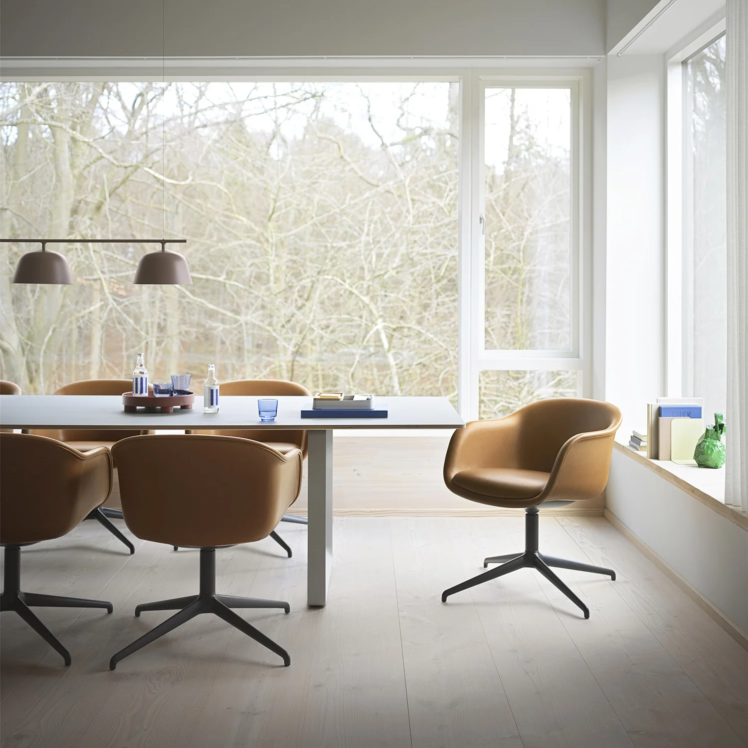 muuto | fiber conference armchair | swivel base | cognac leather + black ~ DC - Image 2