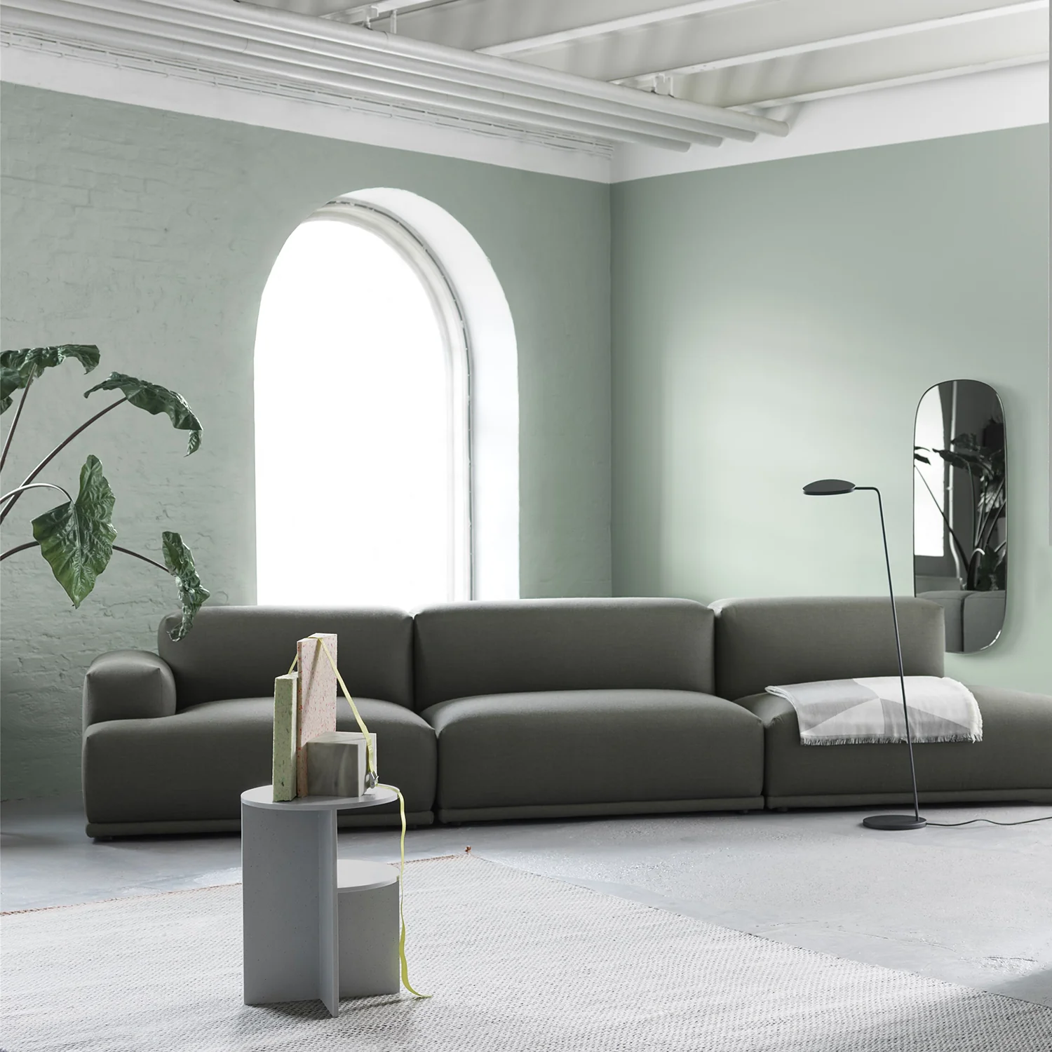 muuto | framed mirror | dark green + clear | large - Image 2