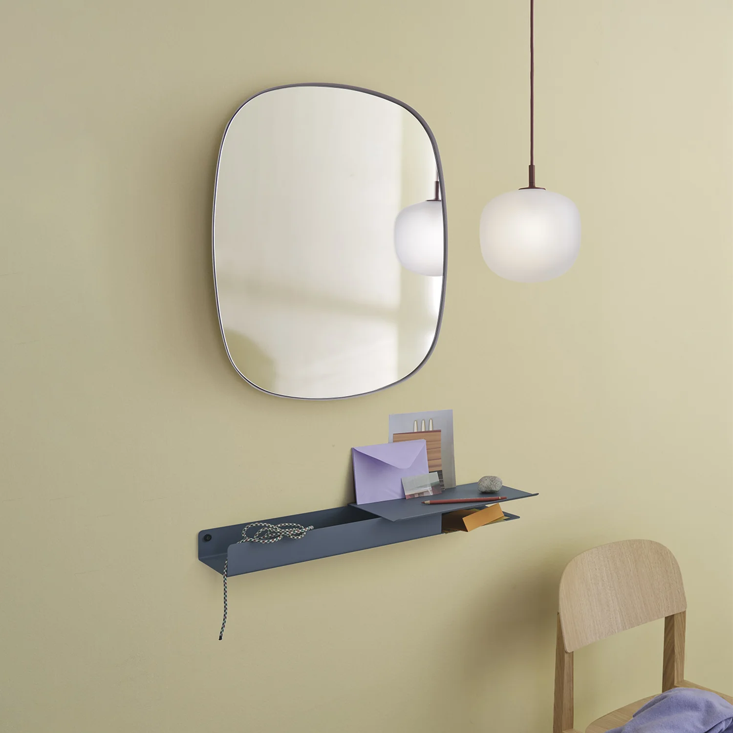 muuto | framed mirror | dark green + clear glass | small - Image 2