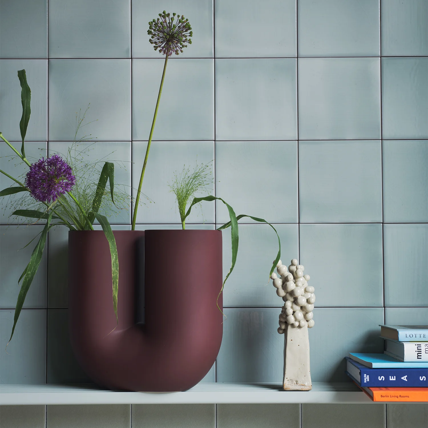 muuto | kink vase | deep red earthenware 26cm - Image 4