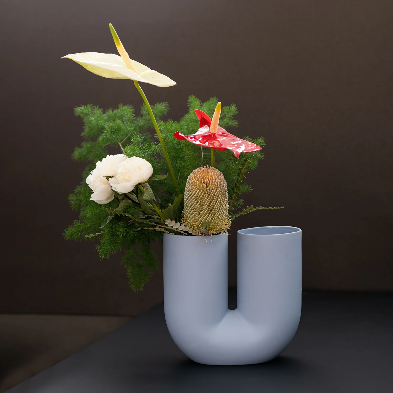 muuto | kink vase | light blue 26cm - Image 4