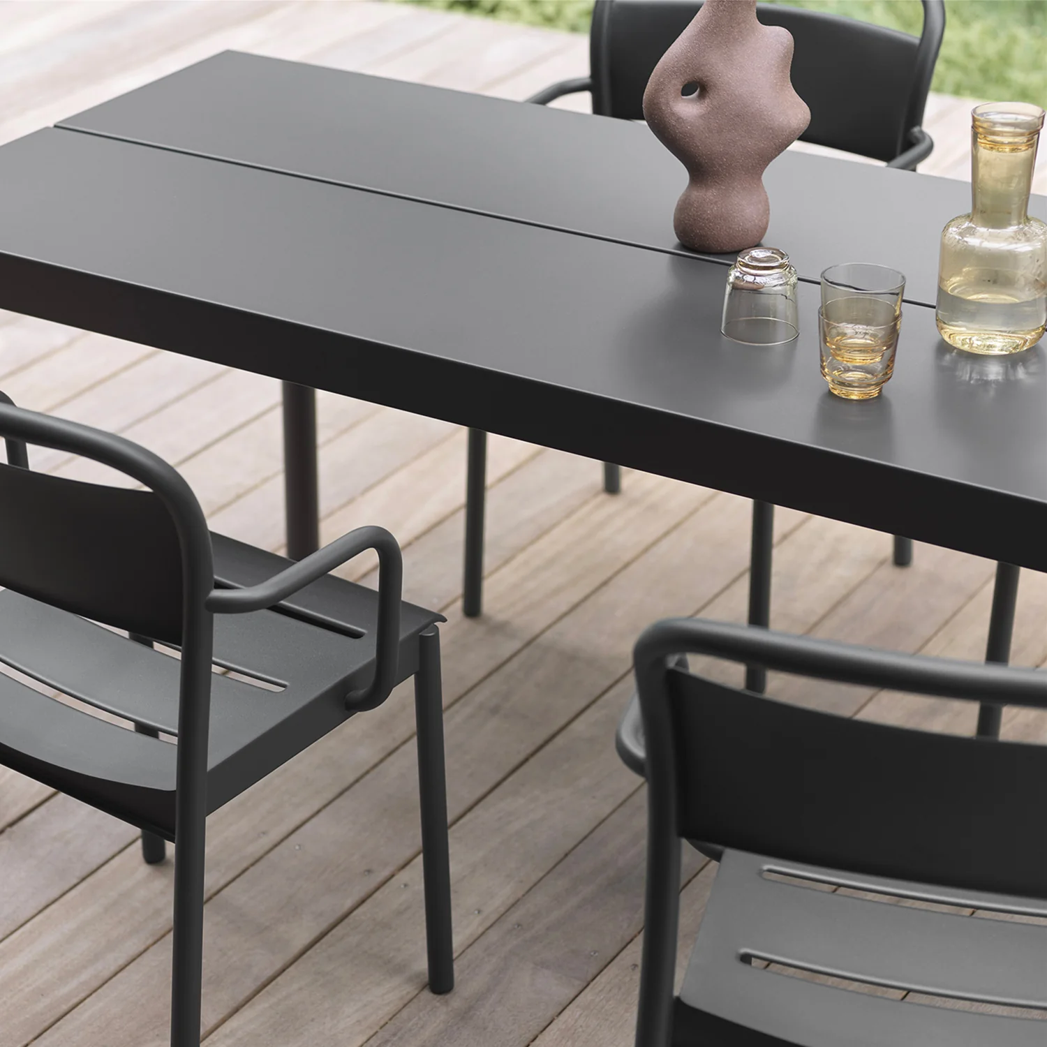 muuto | linear steel table | black 200x75cm - Image 6