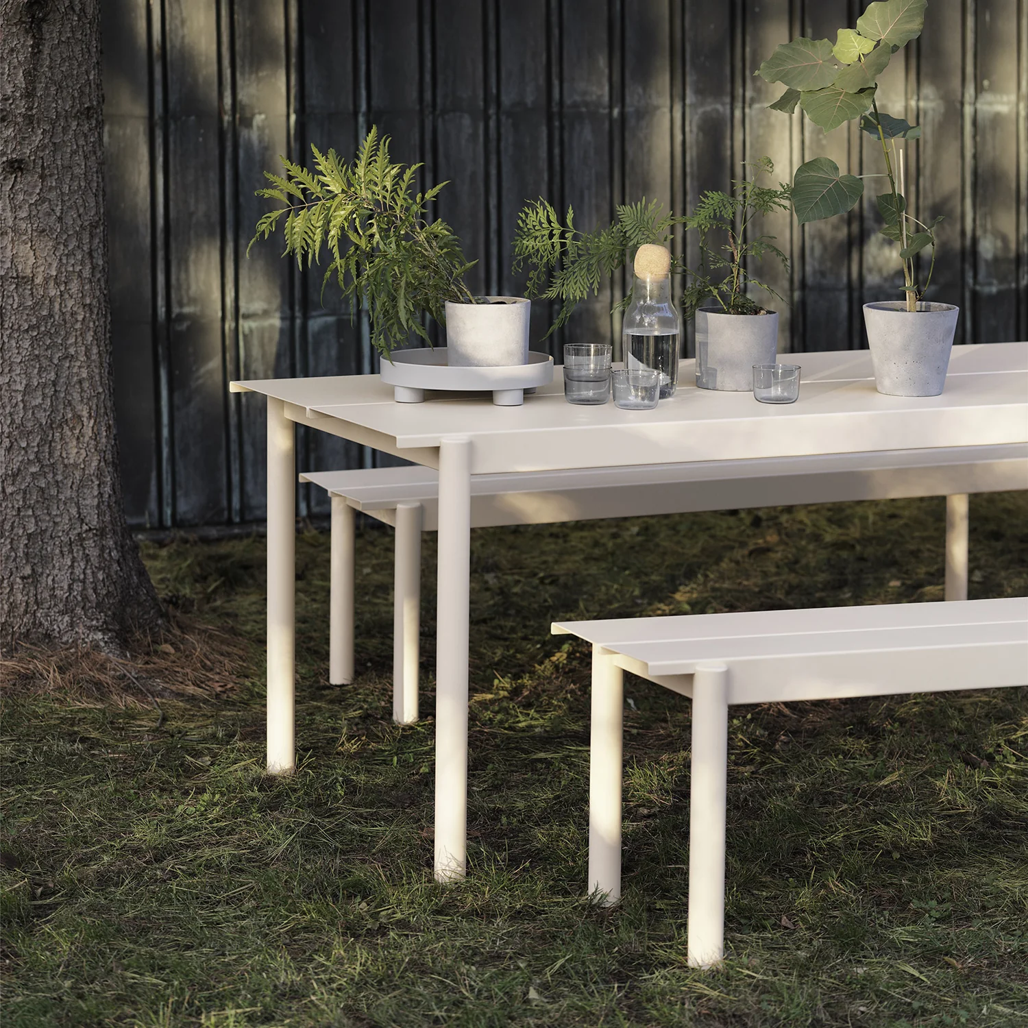 muuto | linear steel table | grey 140x75cm - Image 3