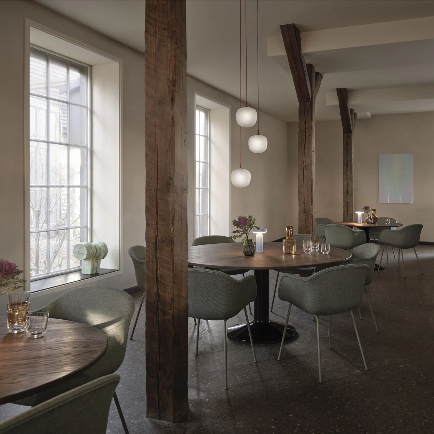 muuto | midst table | dark oiled oak + black base 120cm - Image 3