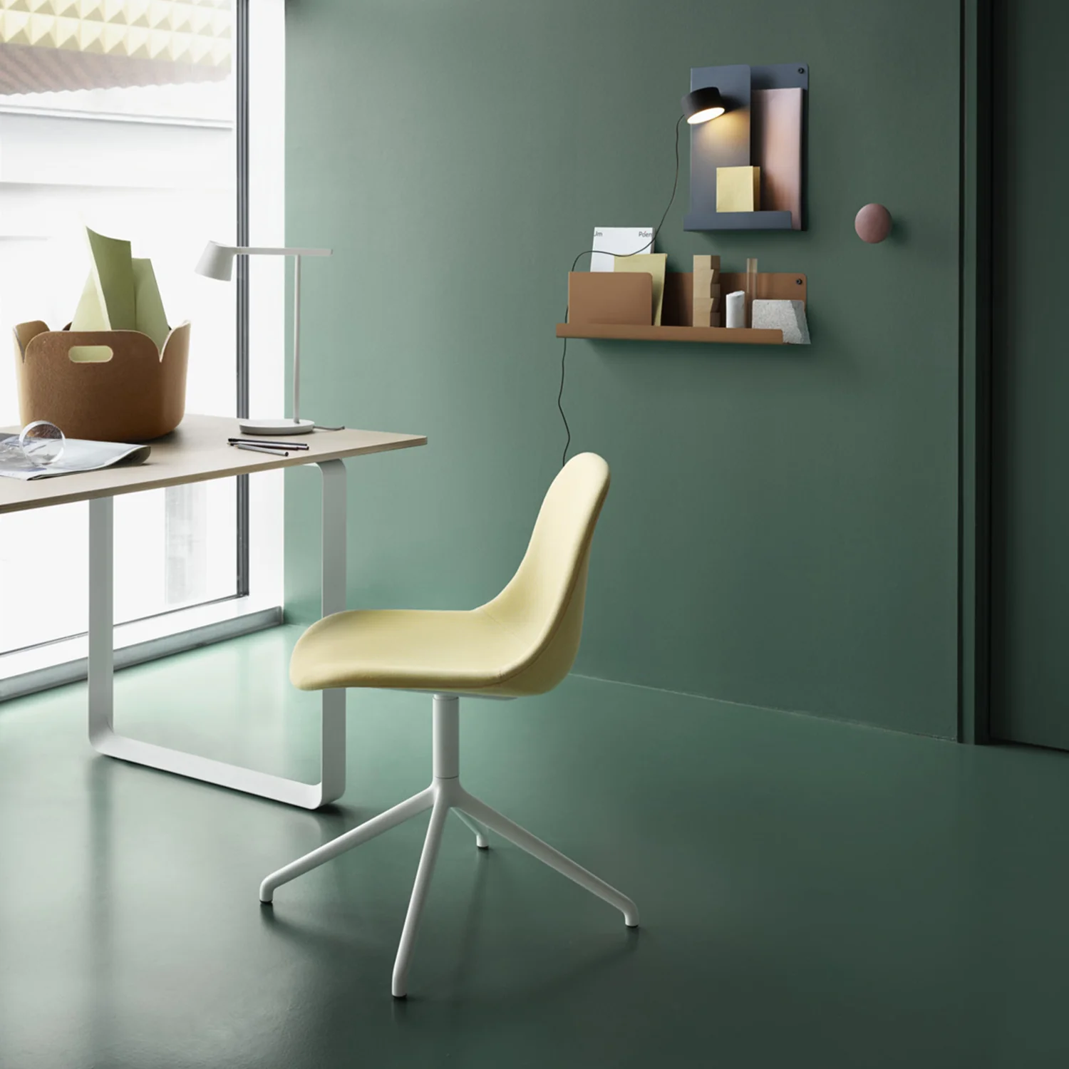 muuto | post wall lamp - Image 5