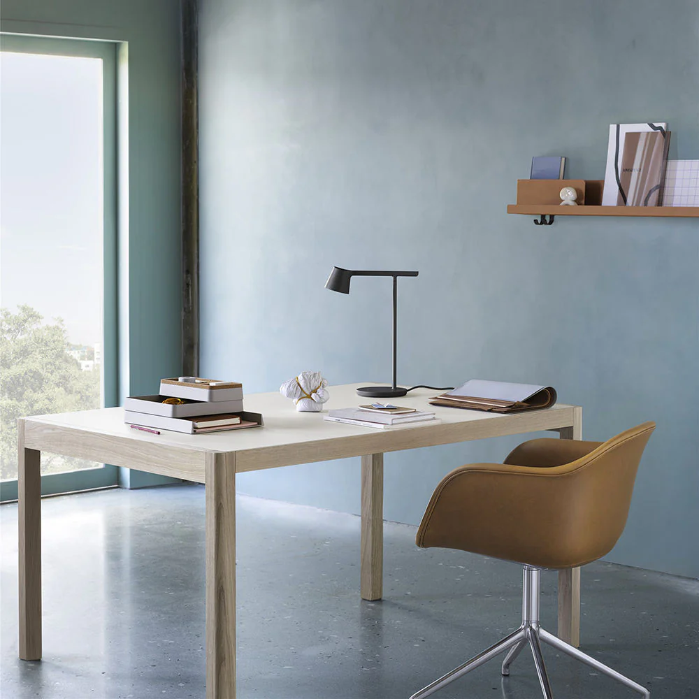 muuto | tip table lamp | black - Image 6