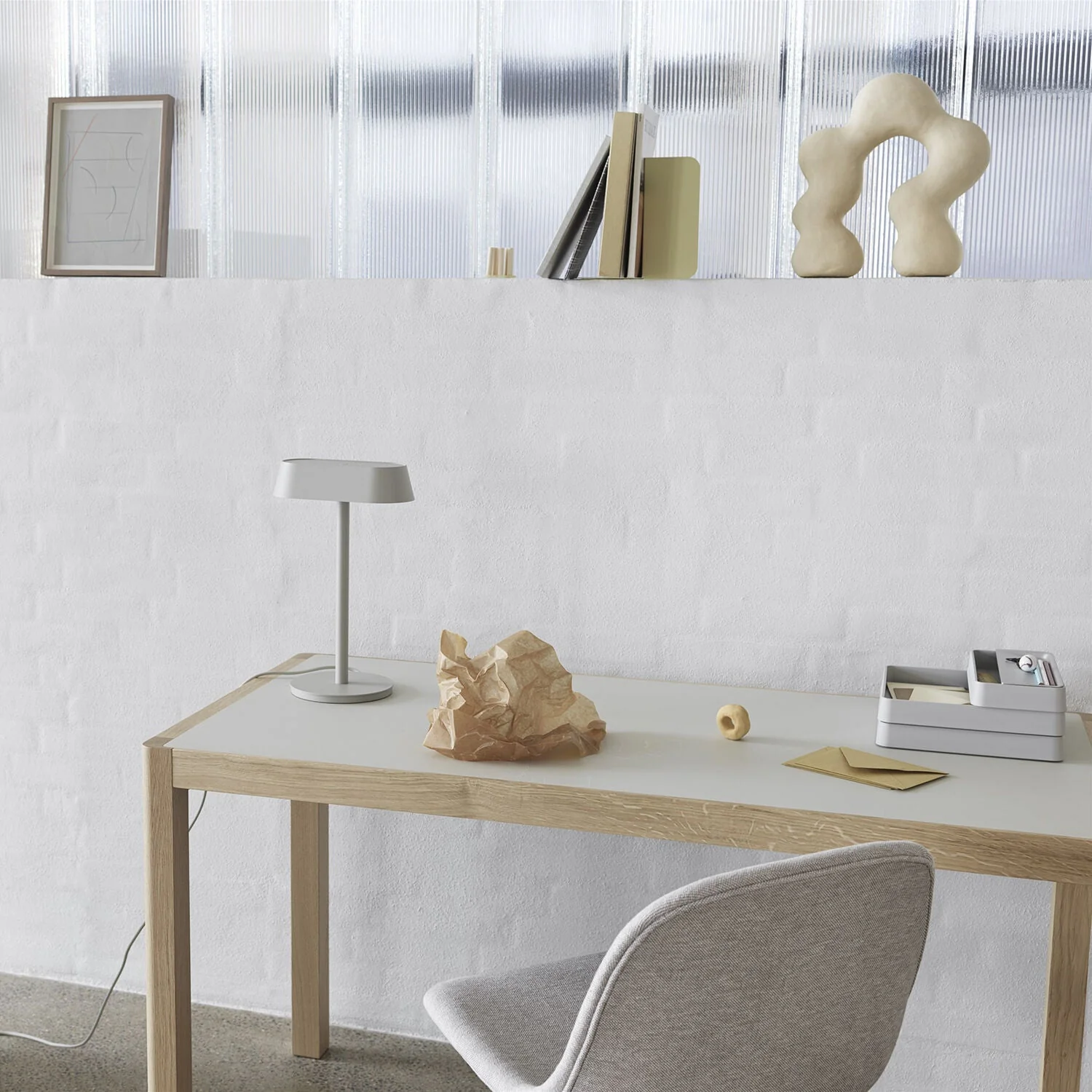 muuto | workshop table | oak + warm grey linoleum 130x65 - Image 2