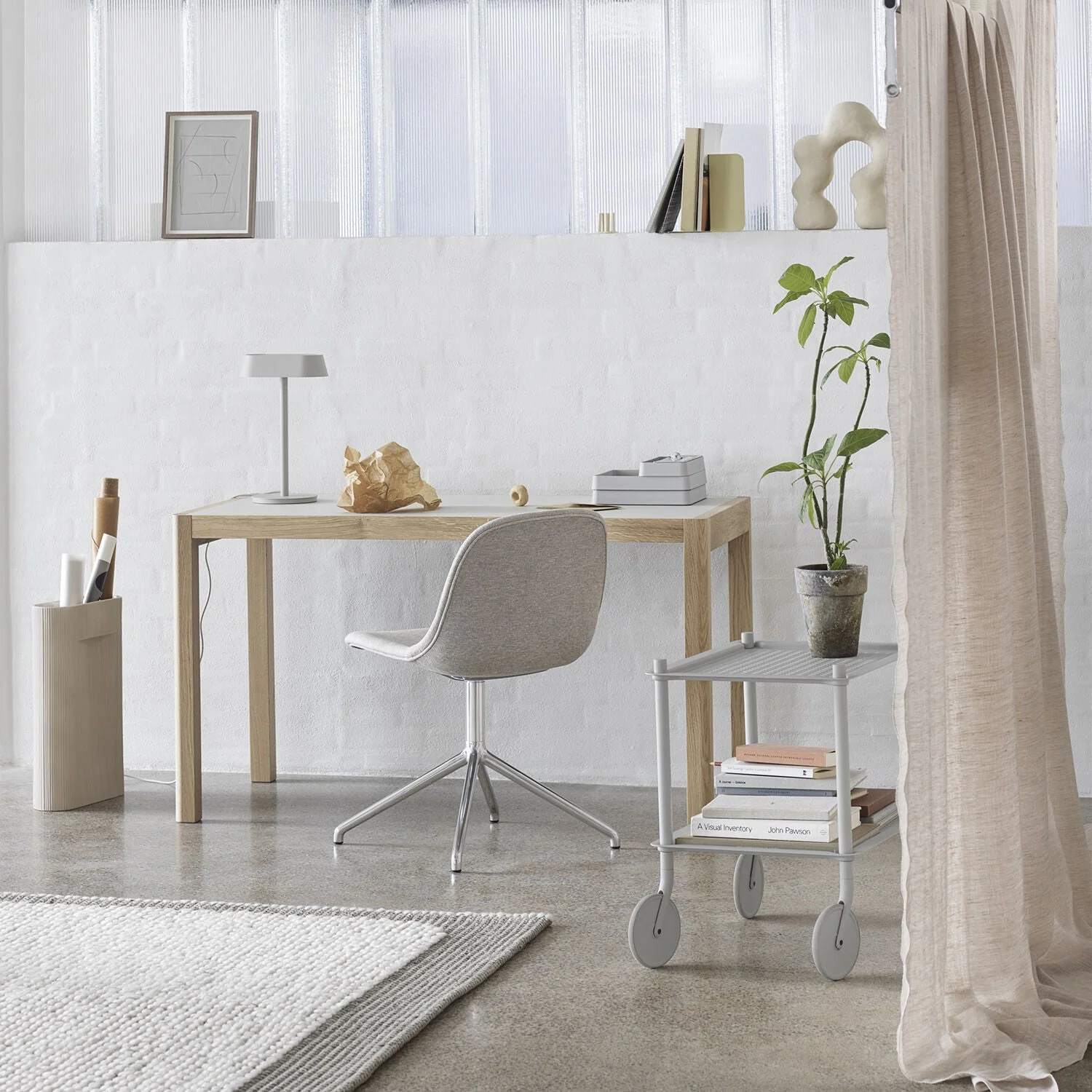 muuto | workshop table | oak + warm grey linoleum 130x65 - Image 5