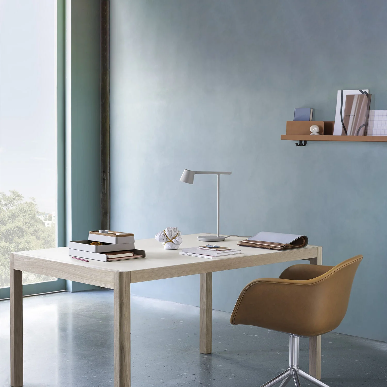 muuto | workshop table | oak + warm grey linoleum 130x65 - Image 6