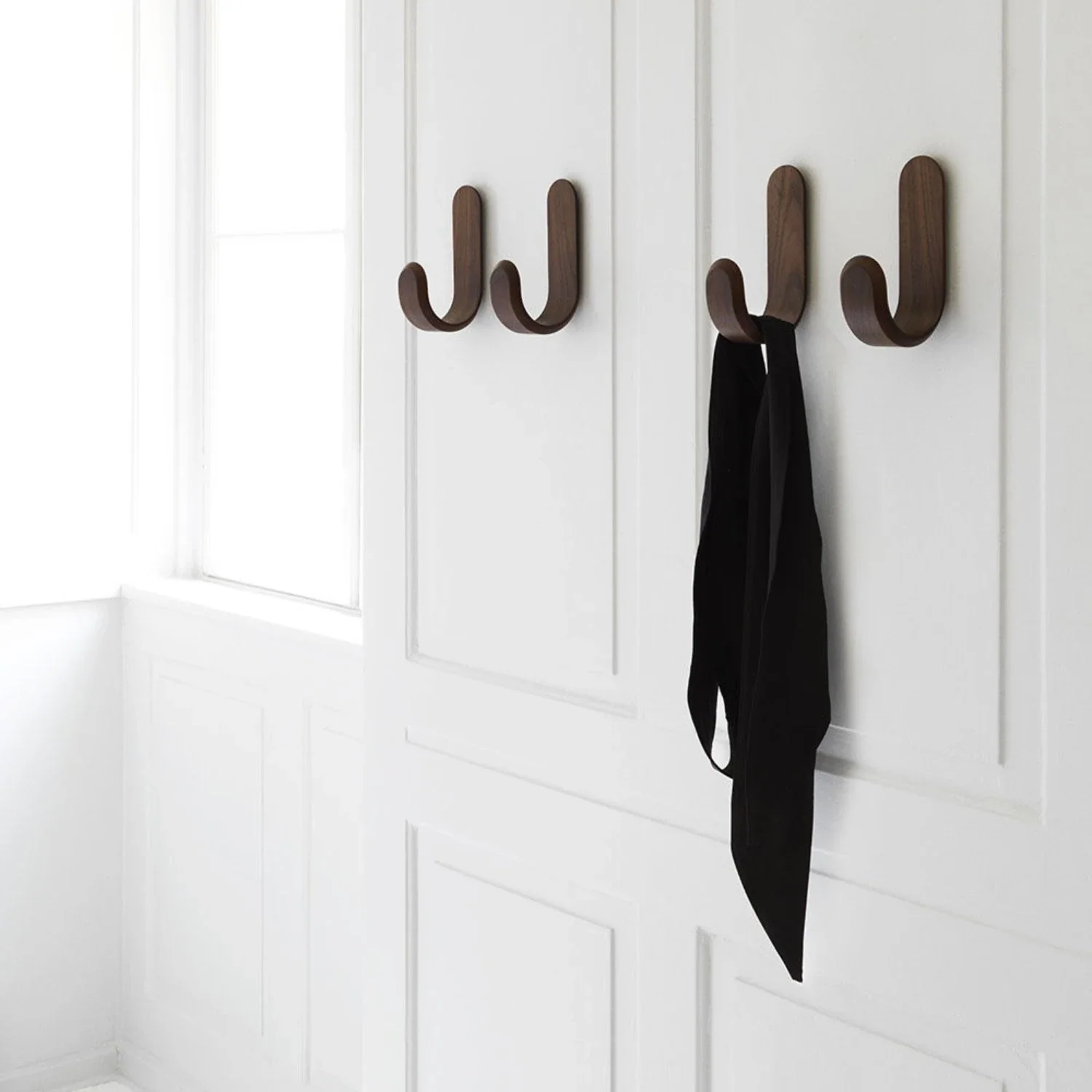 normann copenhagen | curve hook | walnut - Image 16