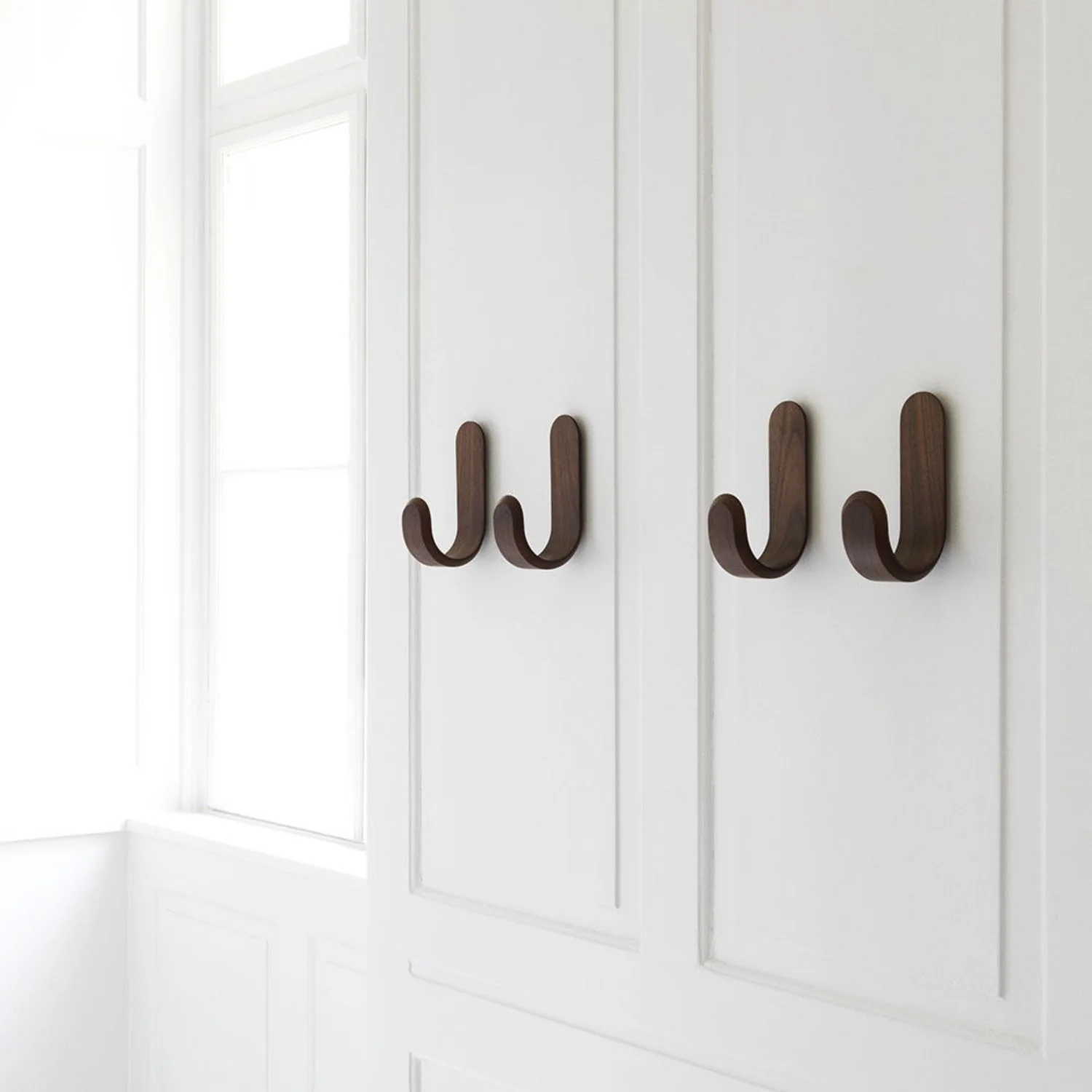 normann copenhagen | curve hook | walnut - Image 4