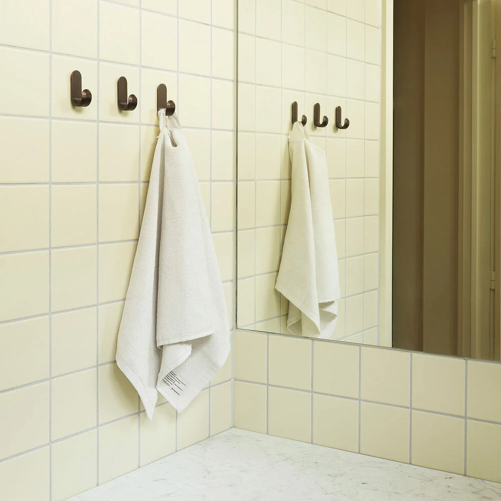normann copenhagen | curve mini hook set | matte brown - Image 2