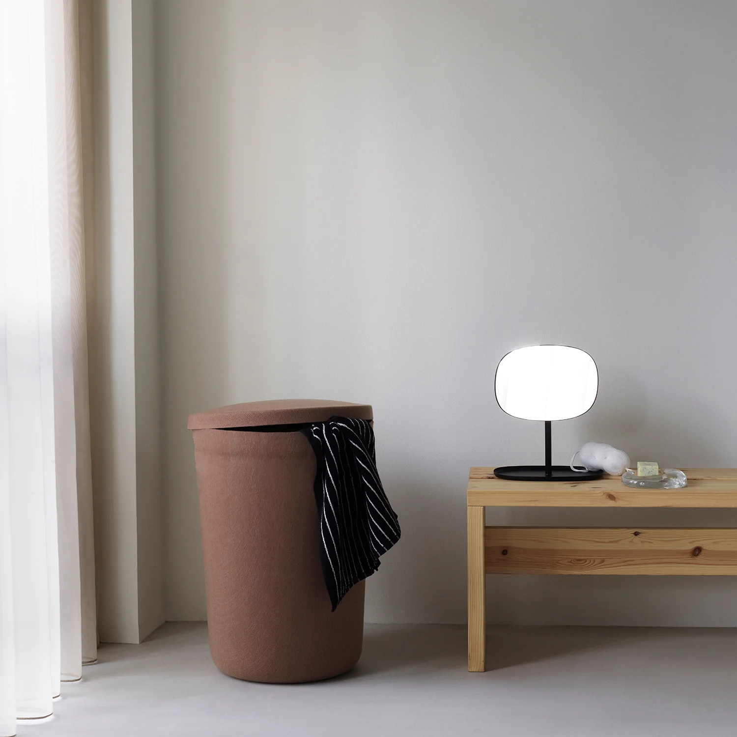 normann copenhagen | hide laundry basket | brown - Image 7