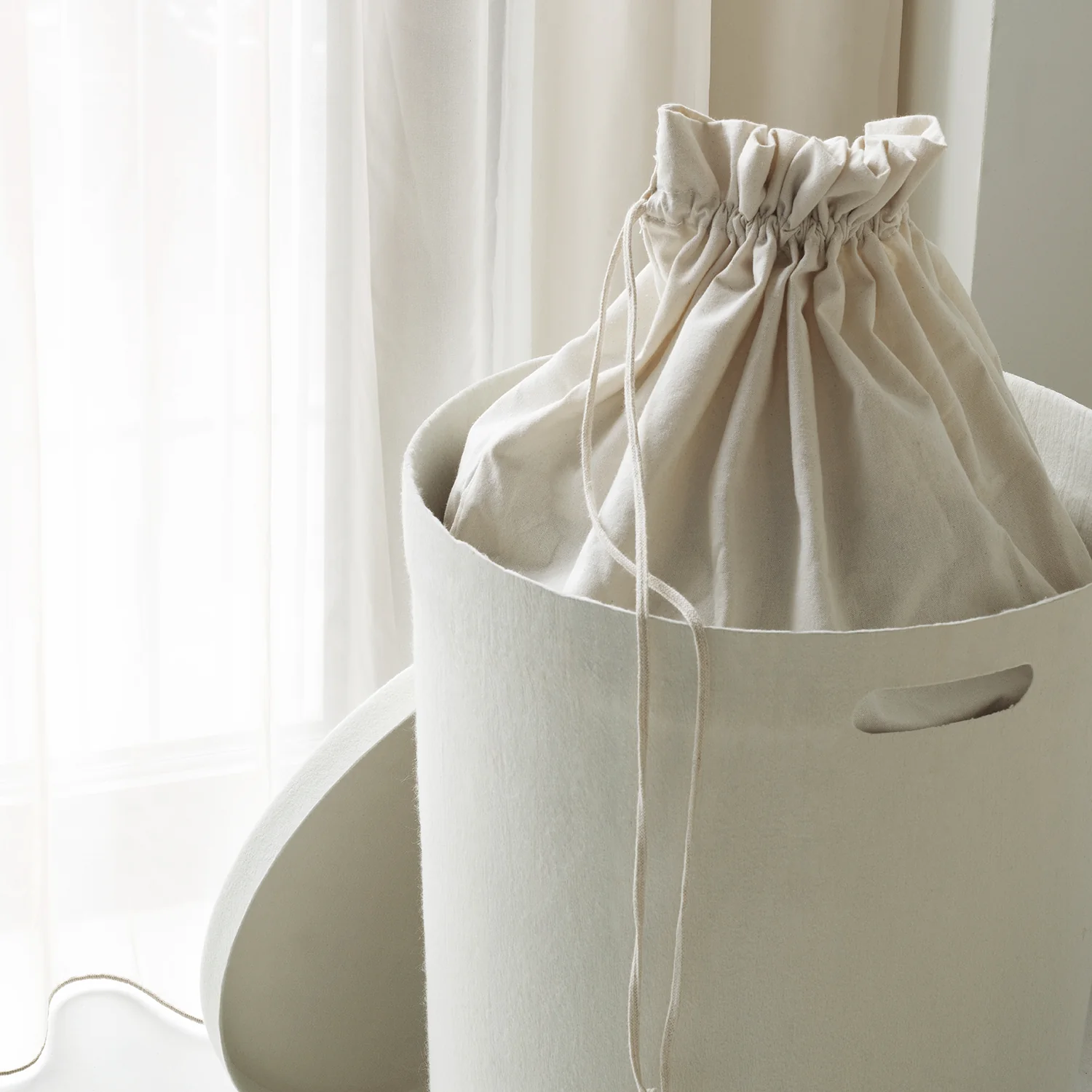 normann copenhagen | hide laundry basket | cotton liner | off white - Image 2