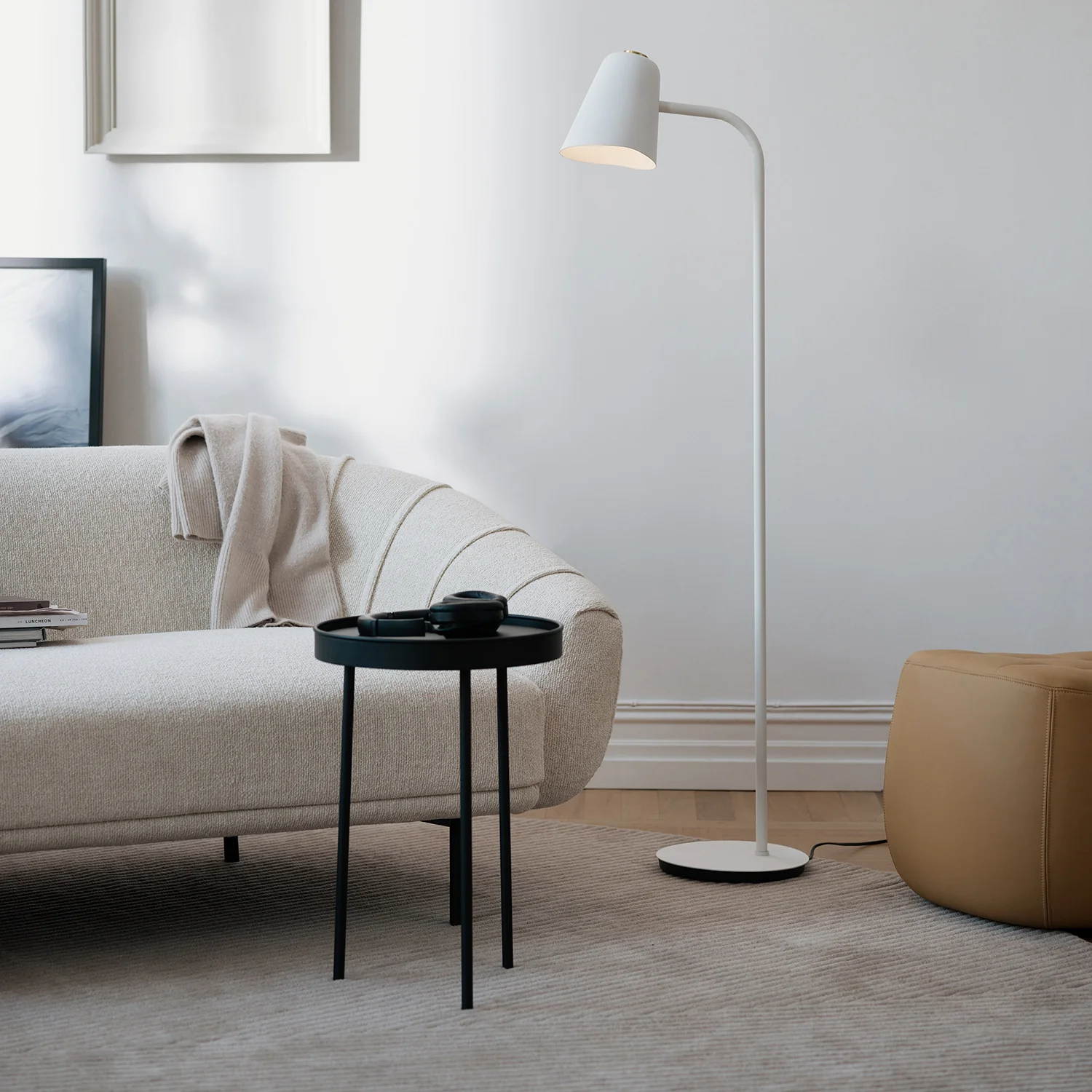 northern | yam pouf small | brandy leather - LC - Image 4