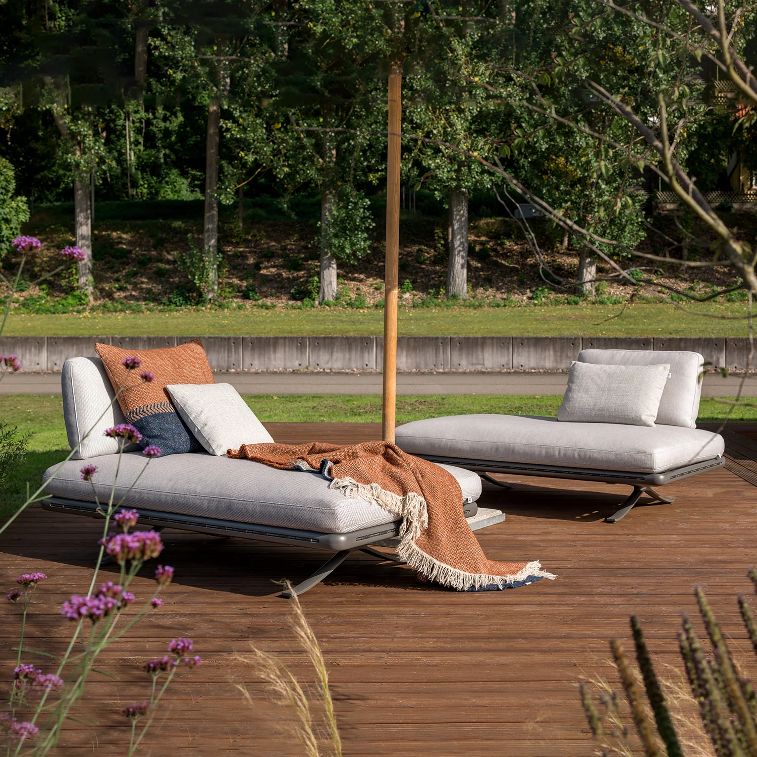 rolf benz | yoko 219 outdoor sofa | anthracite - Image 17