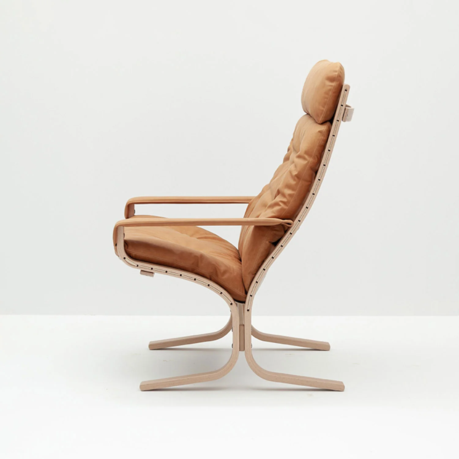 hjelle | siesta classic 301 chair | high back with arms | oak + vintage 413 leather - Image 2