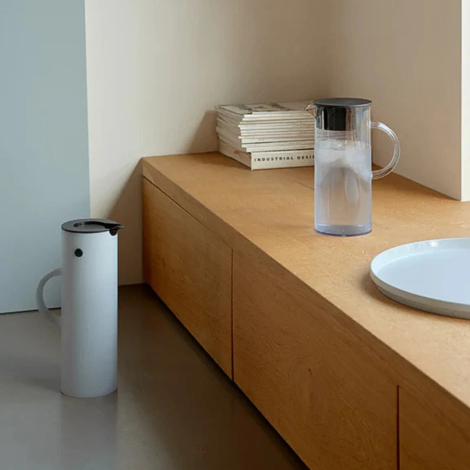 stelton | em77 vacuum jug | soft cloud - Image 3
