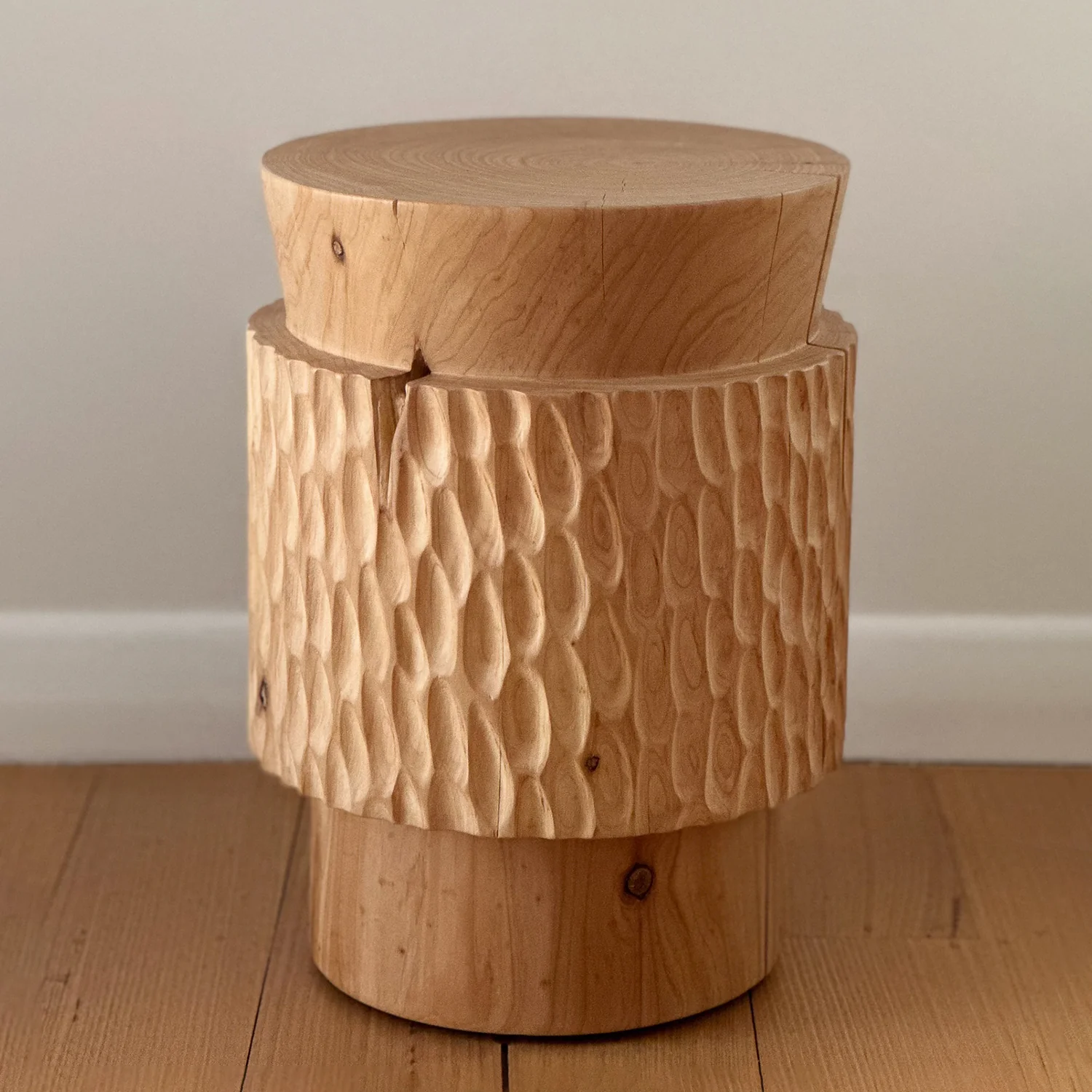 studio nikco | wooden stool / side table | cone top no.2 carved - Image 4