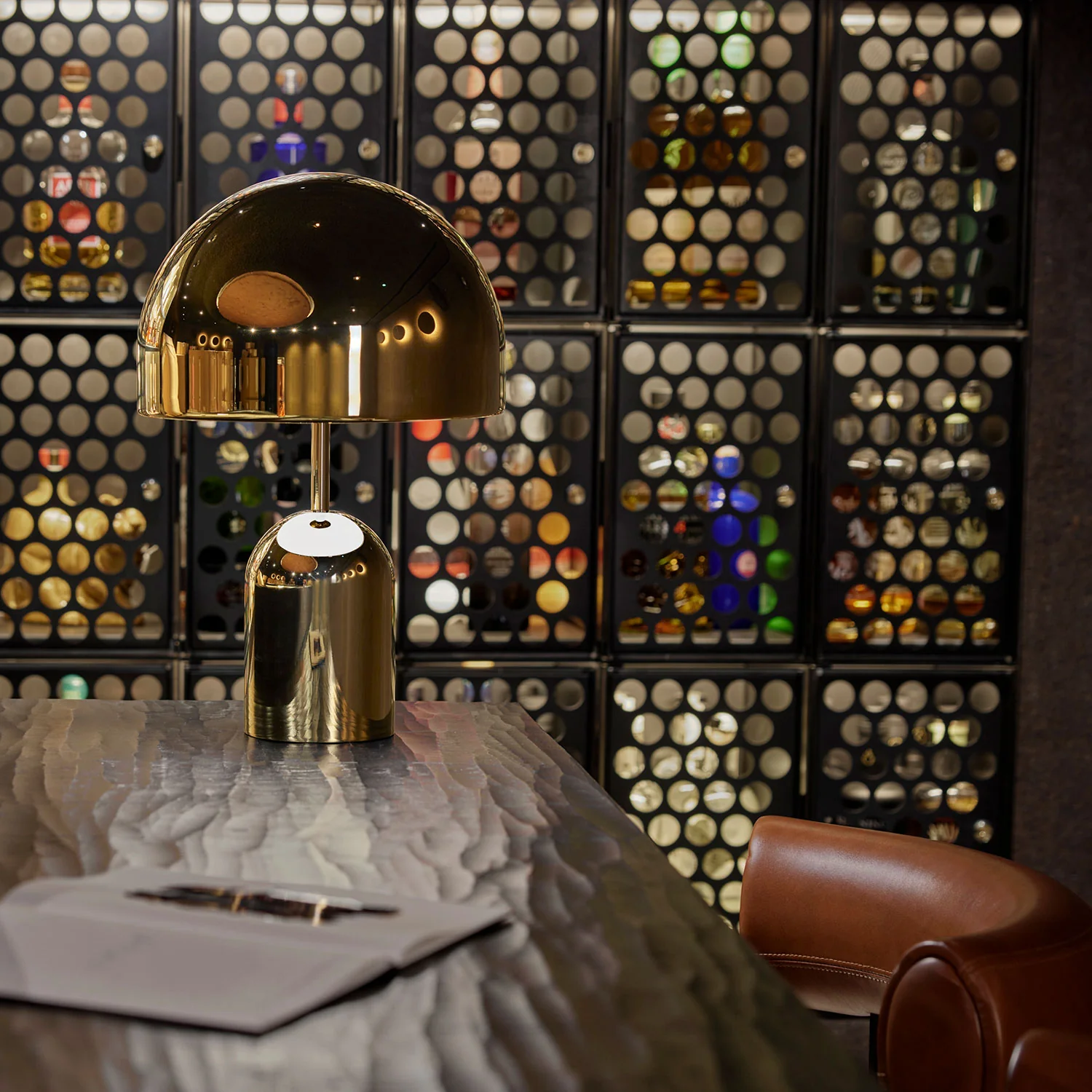 tom dixon | bell portable lamp | gold - LC - Image 12