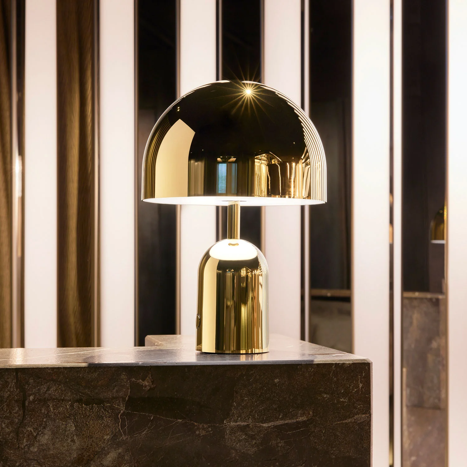 tom dixon | bell portable lamp | gold - LC - Image 3
