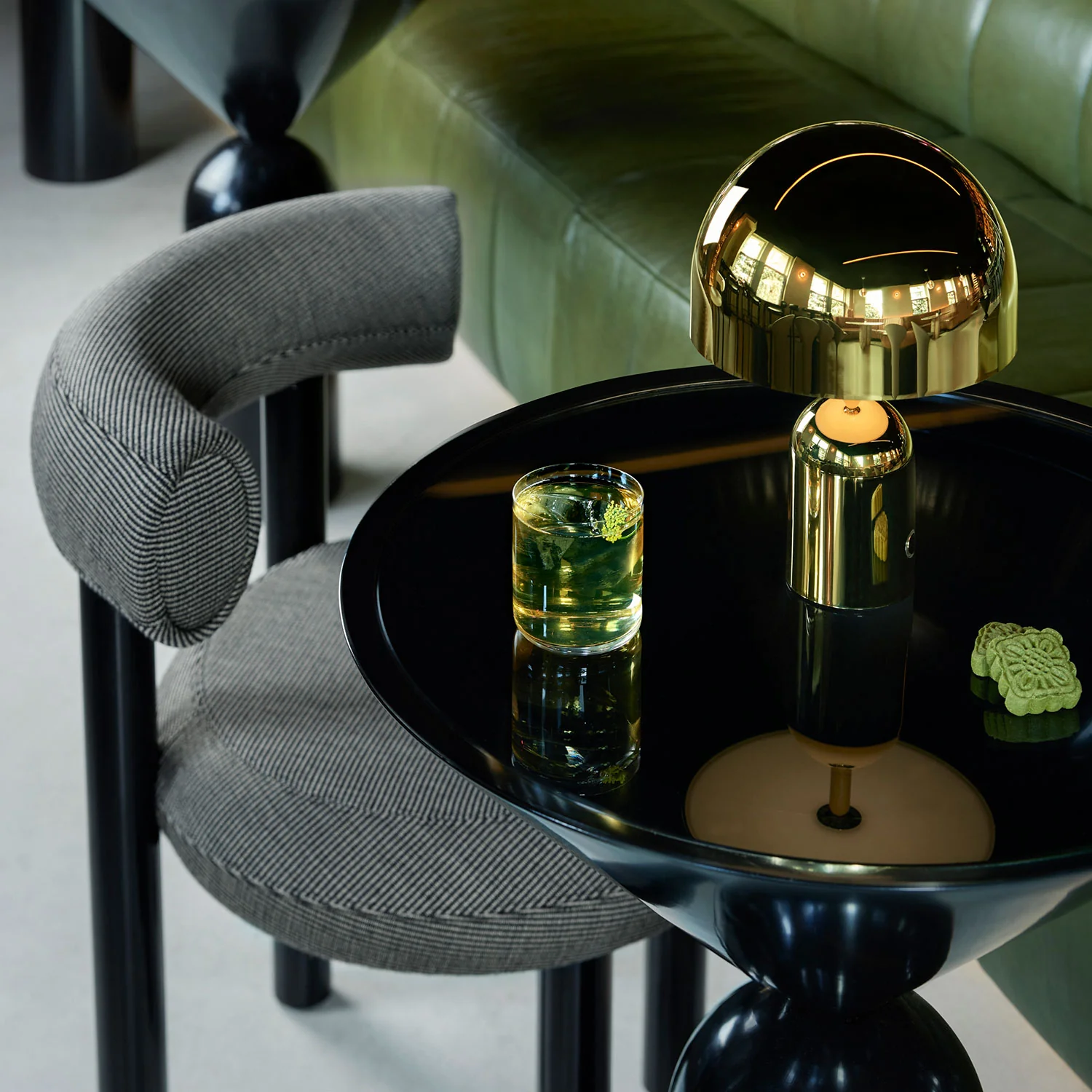 tom dixon | bell portable lamp | gold - LC - Image 6