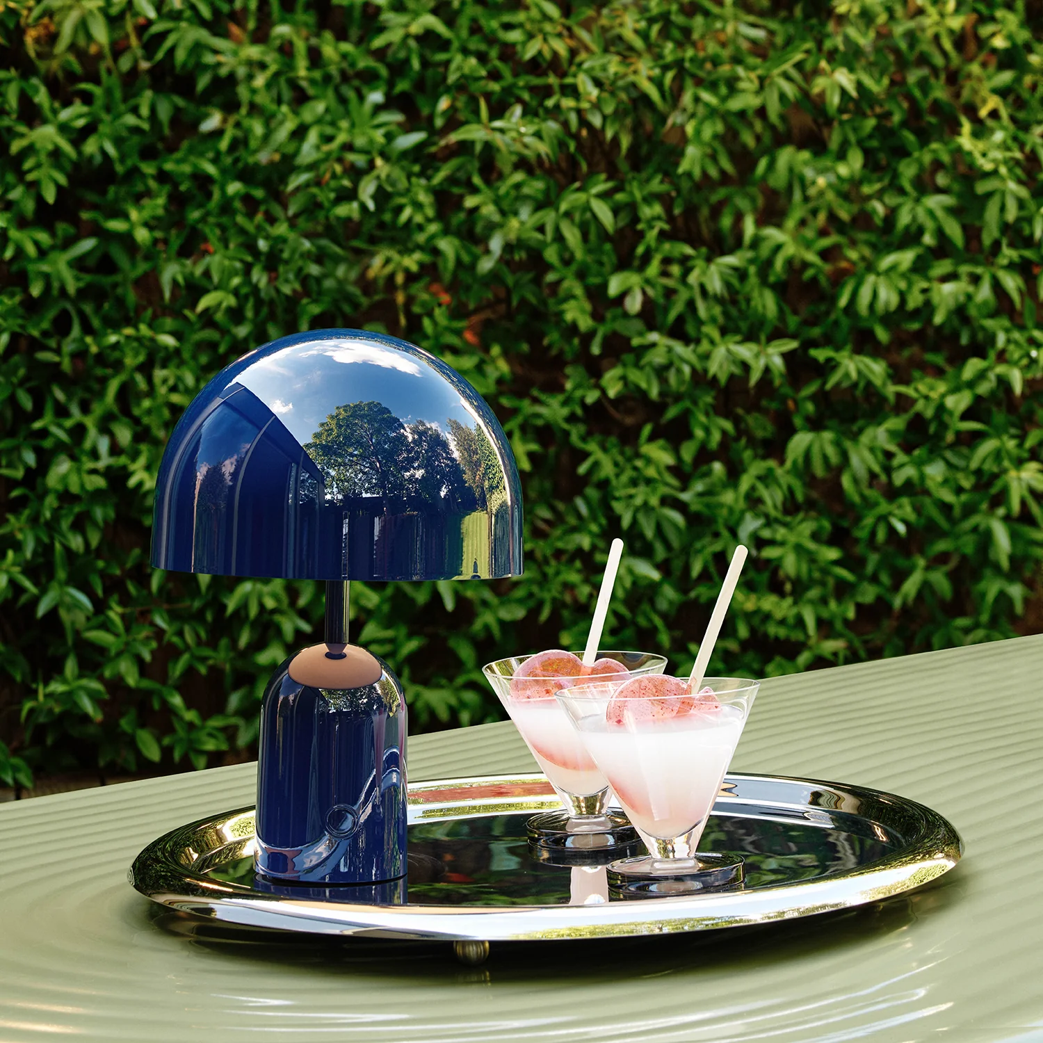 tom dixon | bell portable lamp | indigo - LC - Image 2