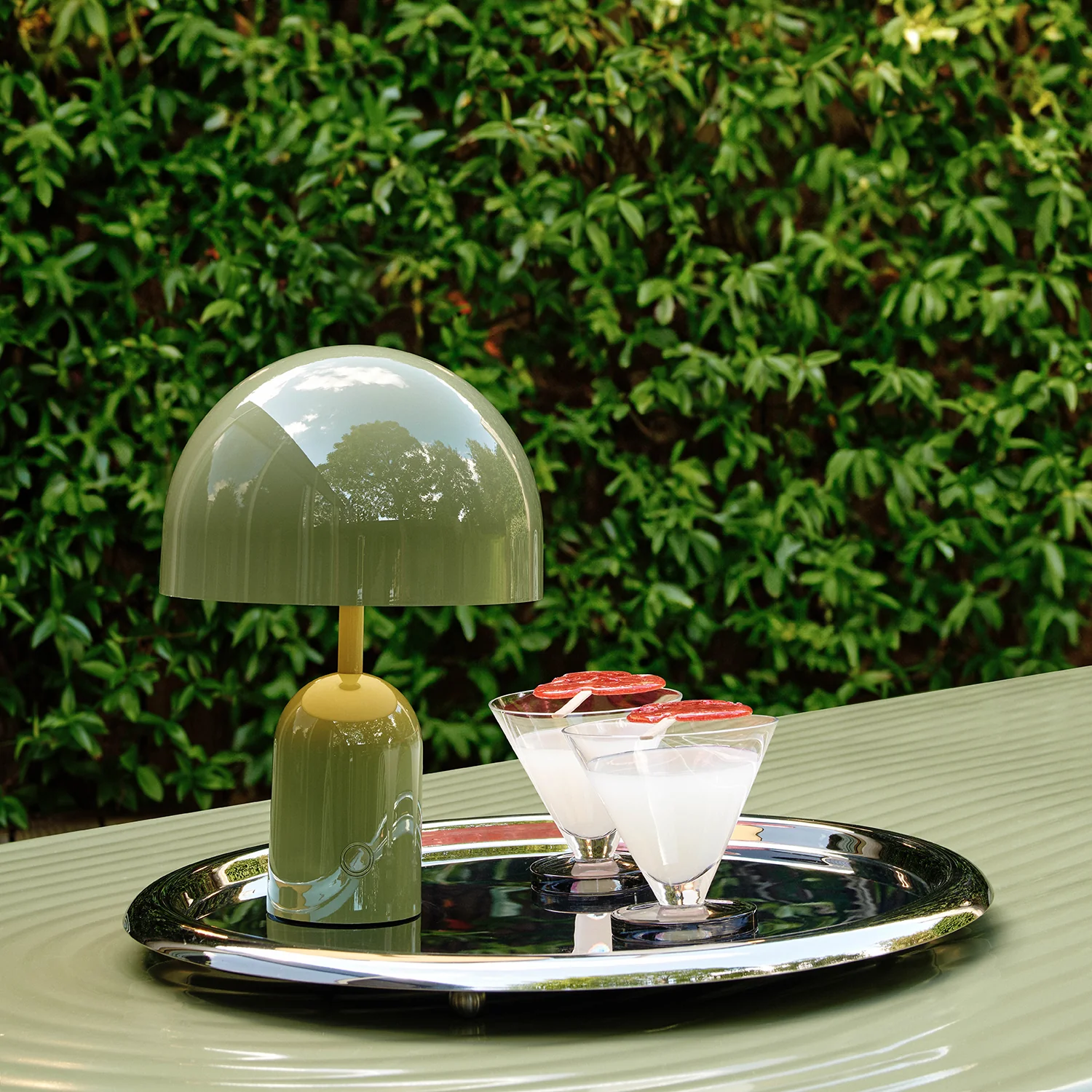 tom dixon | bell portable lamp | moss - LC - Image 2