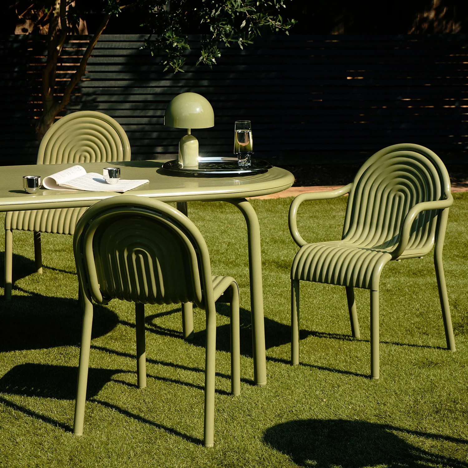 tom dixon | bell portable lamp | moss - LC - Image 9