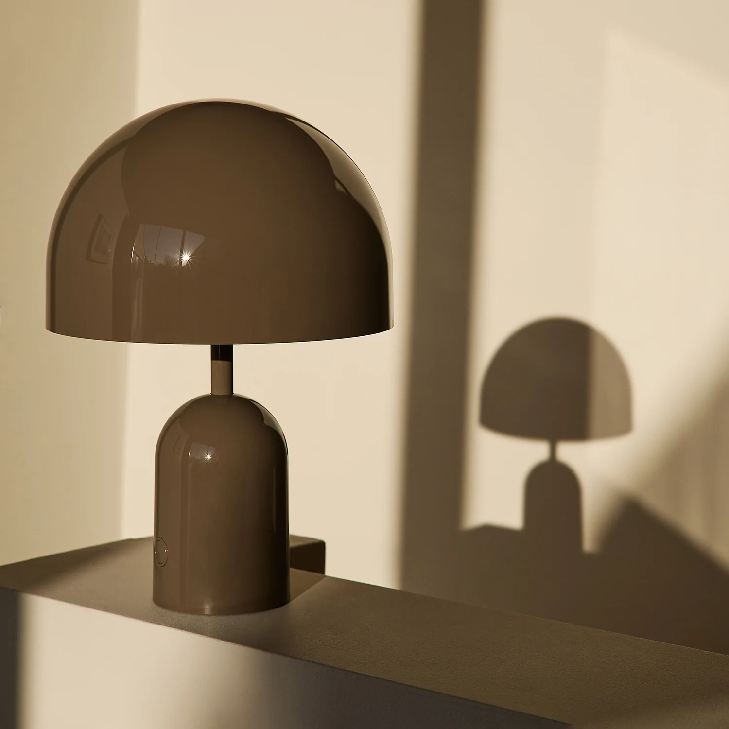tom dixon | bell portable lamp | taupe - LC - Image 10