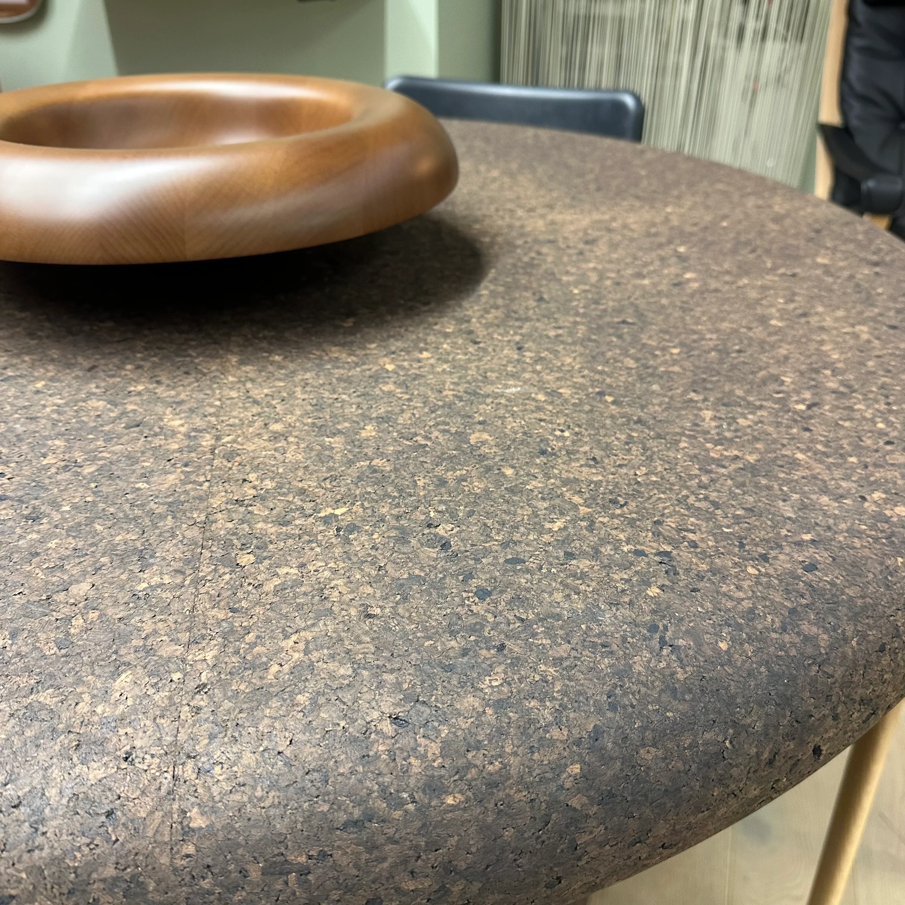 tom dixon | cork round table 120cm - EX DISPLAY - Image 3