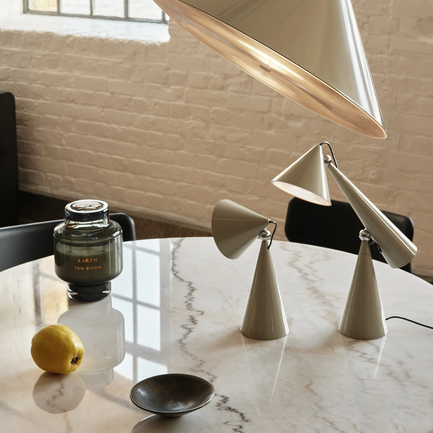 tom dixon | pose portable lamp | putty - LC - Image 6