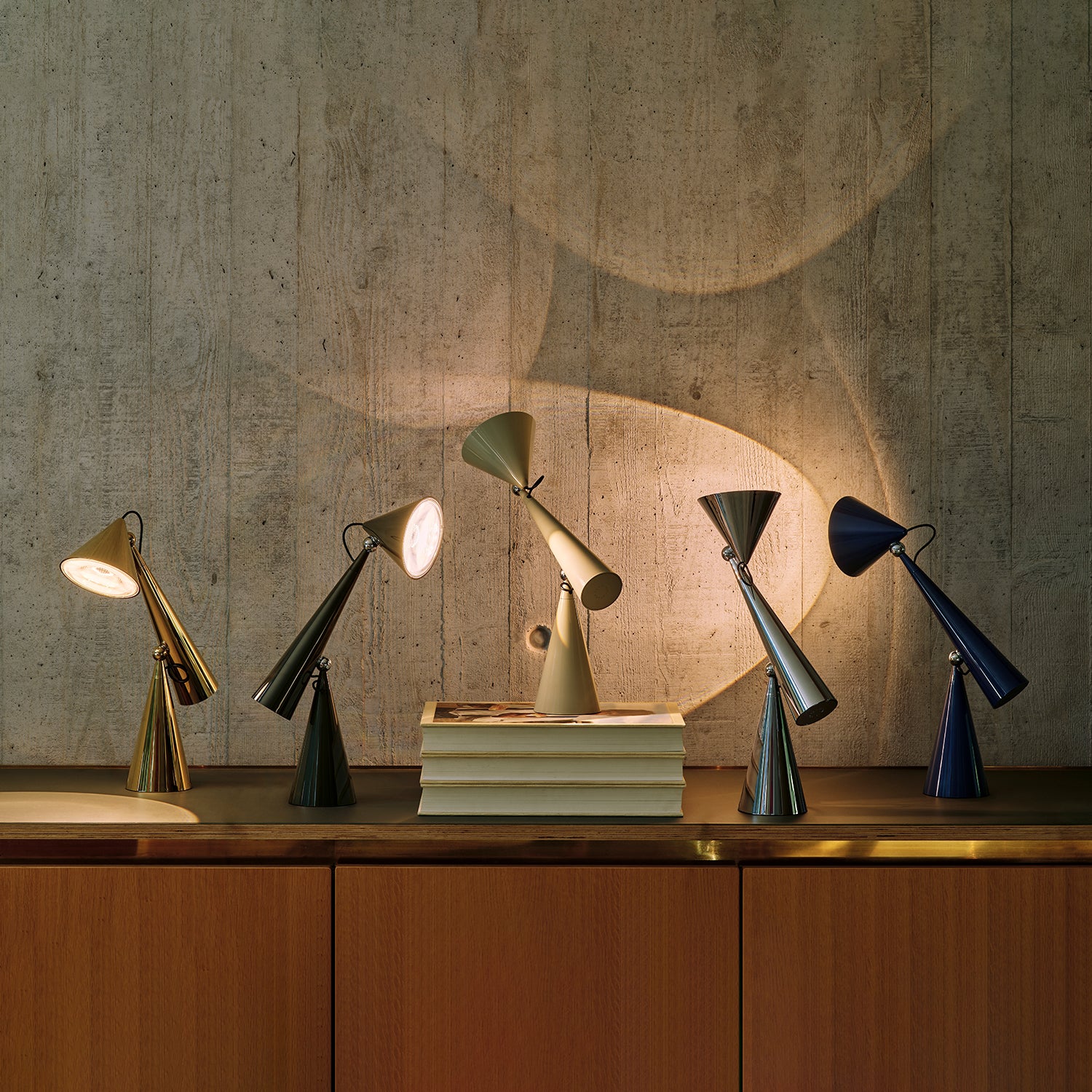 tom dixon | pose task light | gold - LC - Image 12