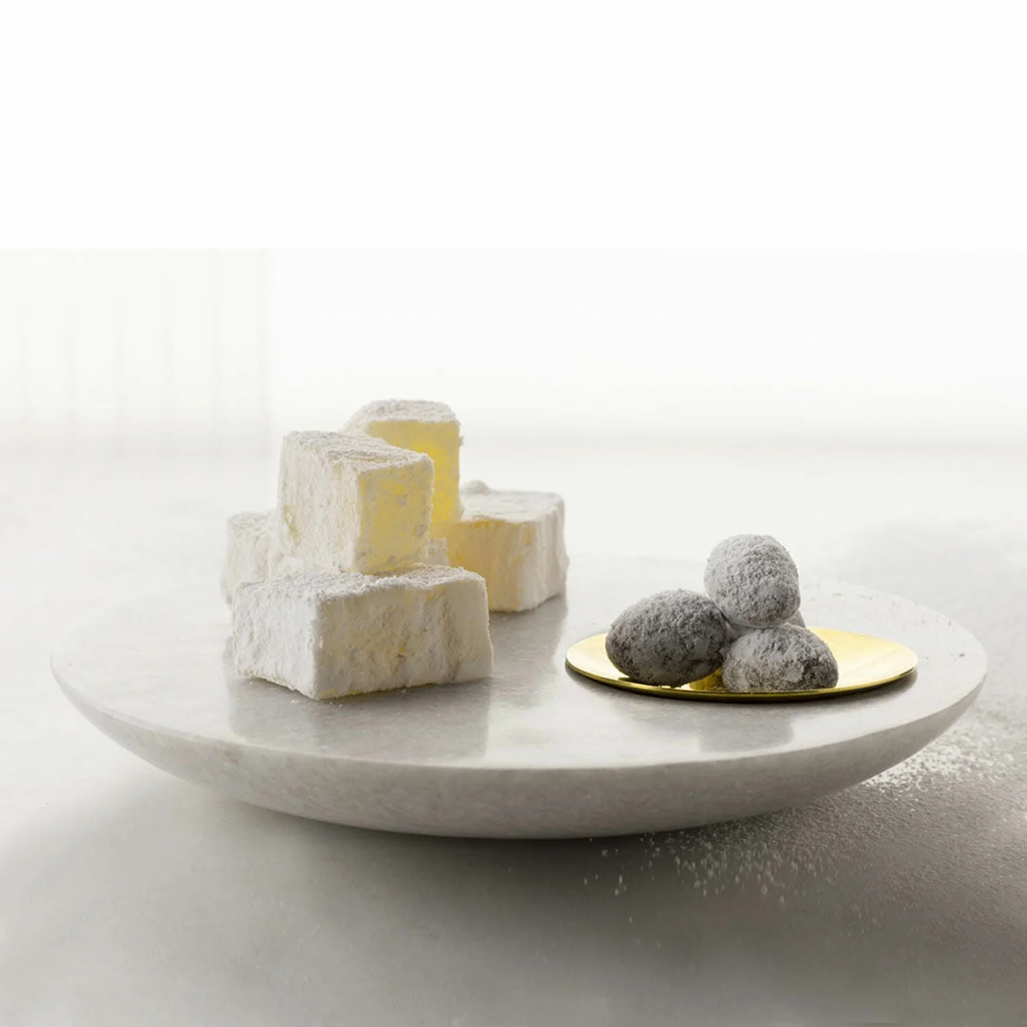 tom dixon | stone serving board - brass - LC - Image 5