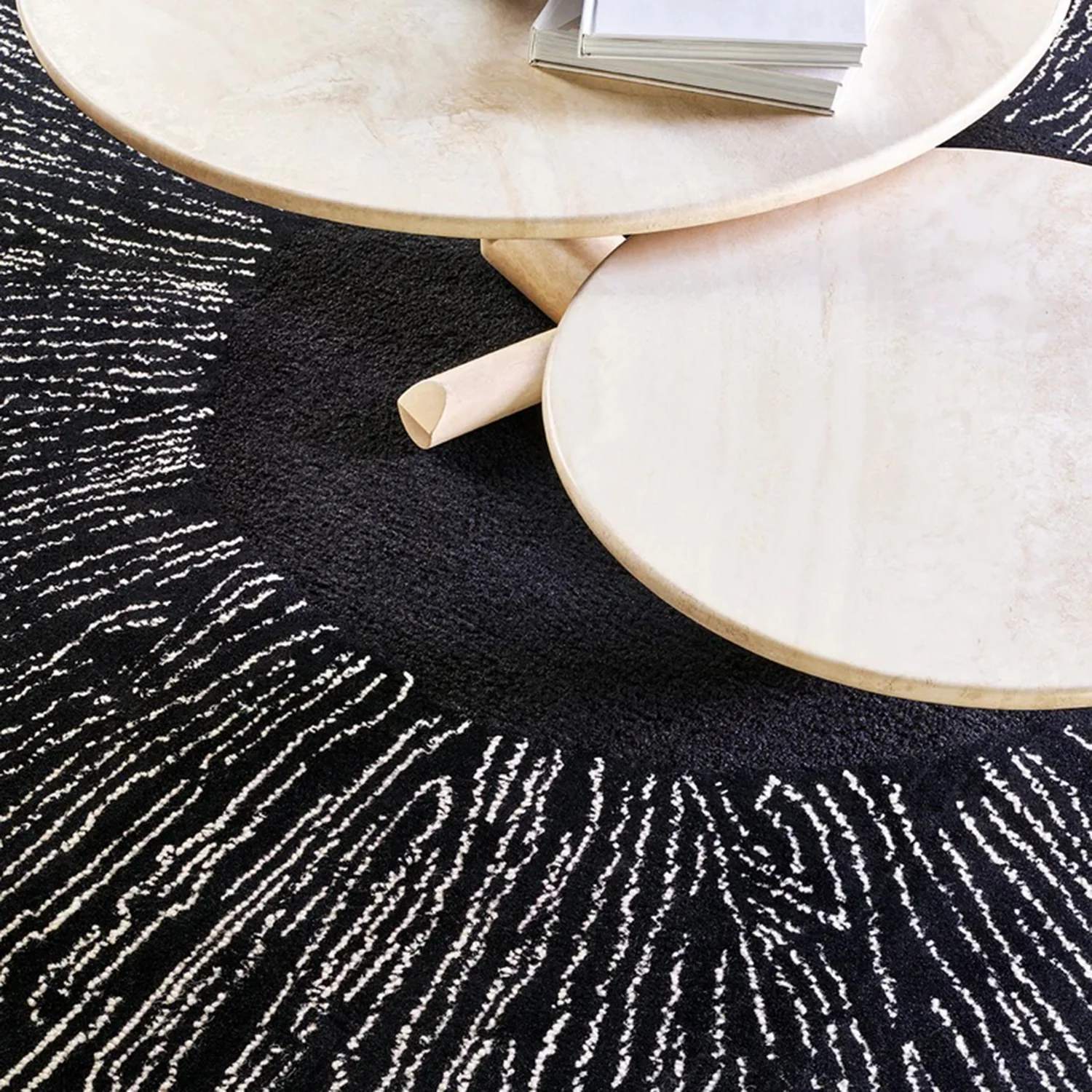toulemonde bochart | eye flower rug | noir - Image 5