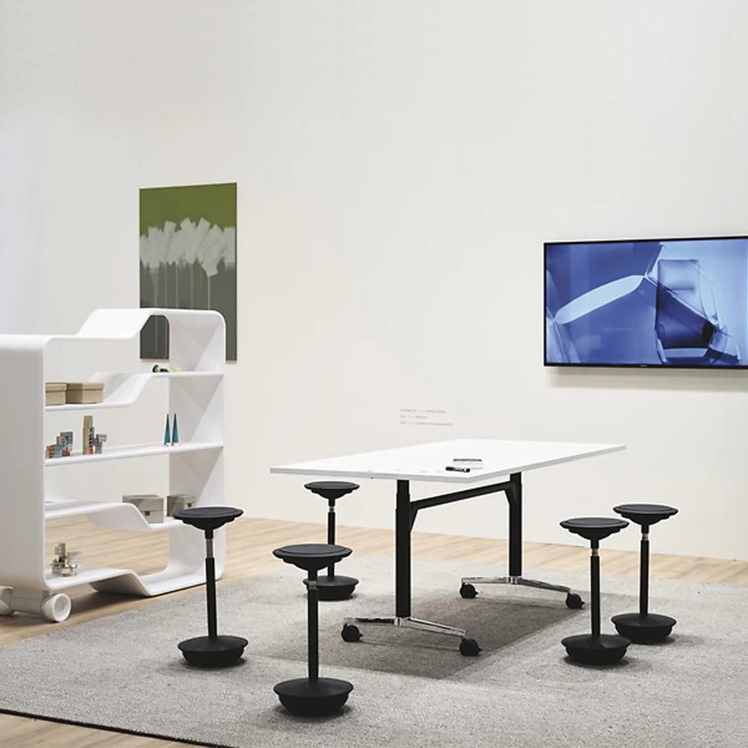 wilkhahn | stitz 201/01 sitting + standing stool | cork seat - Image 10