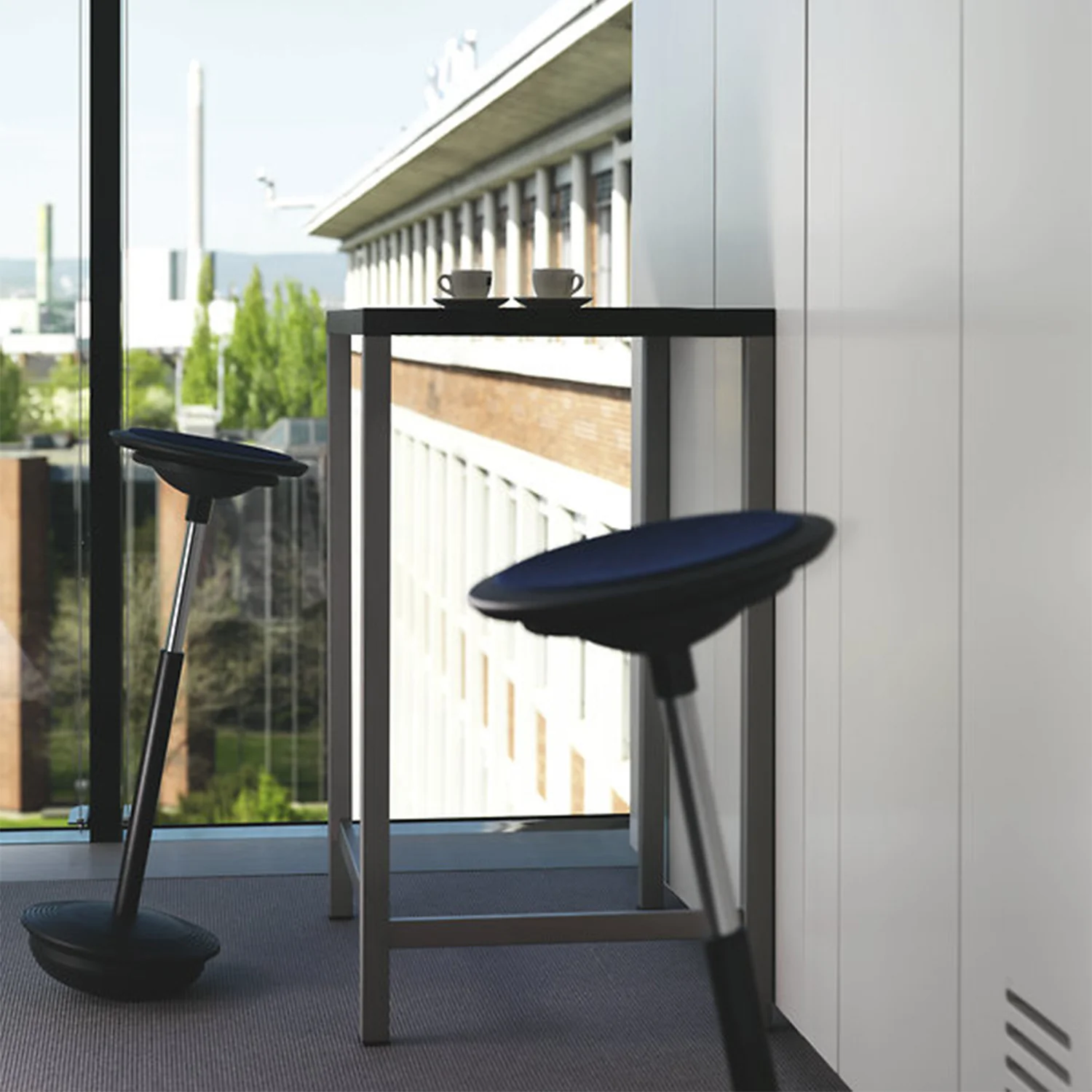 wilkhahn | stitz 201/01 sitting + standing stool | cork seat - Image 5