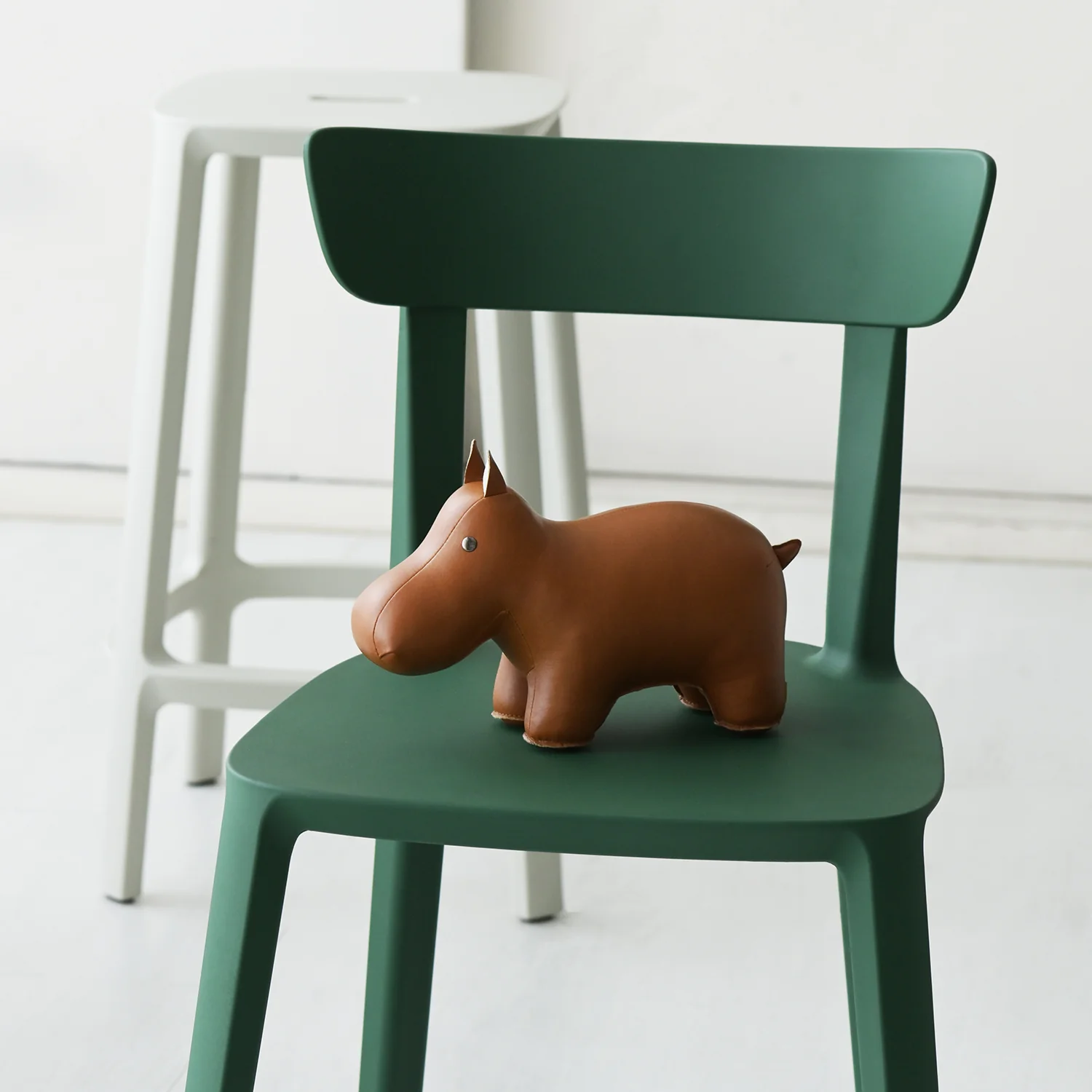 zuny | classic bookend | hippo tan - Image 12